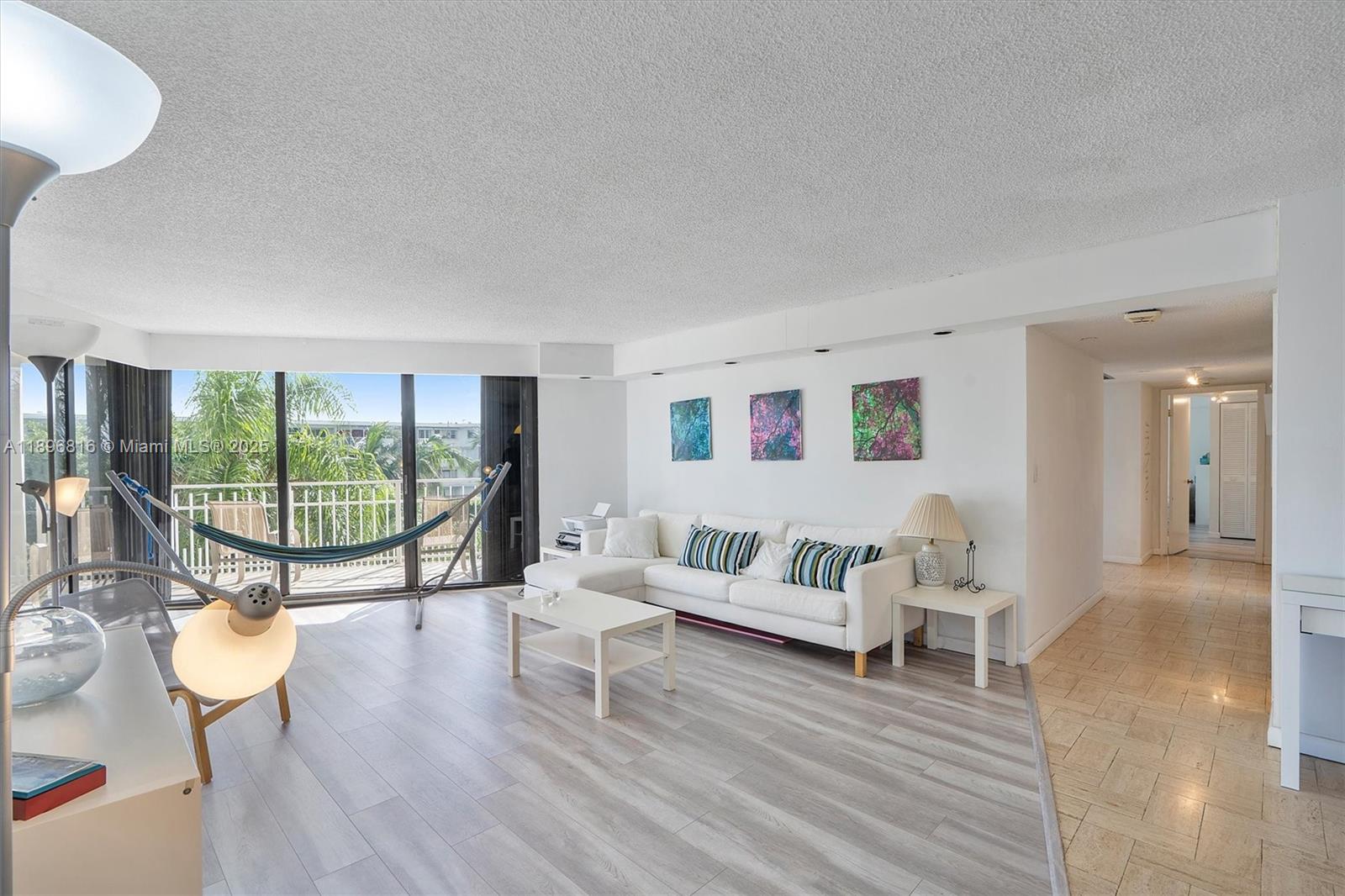 4000 Towerside Ter # 402, Miami Unit: 402