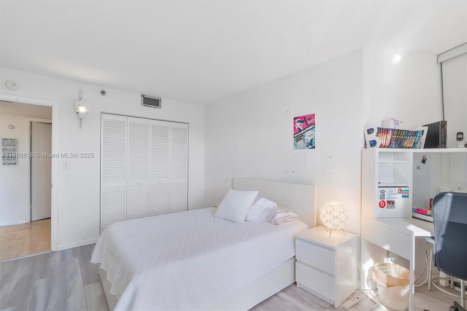 4000 Towerside Ter # 402, Miami Unit: 402