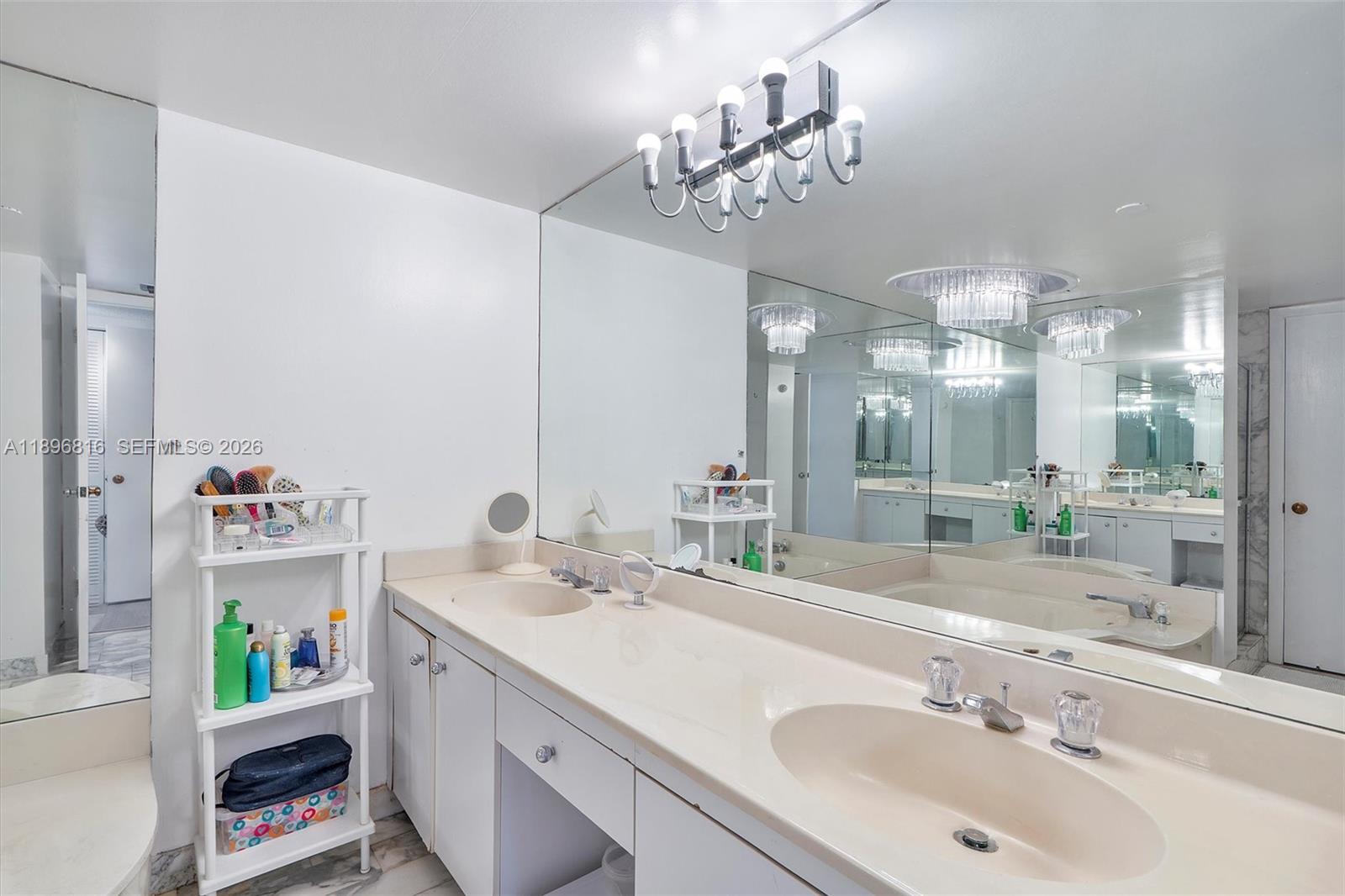 4000 Towerside Ter # 402, Miami Unit: 402