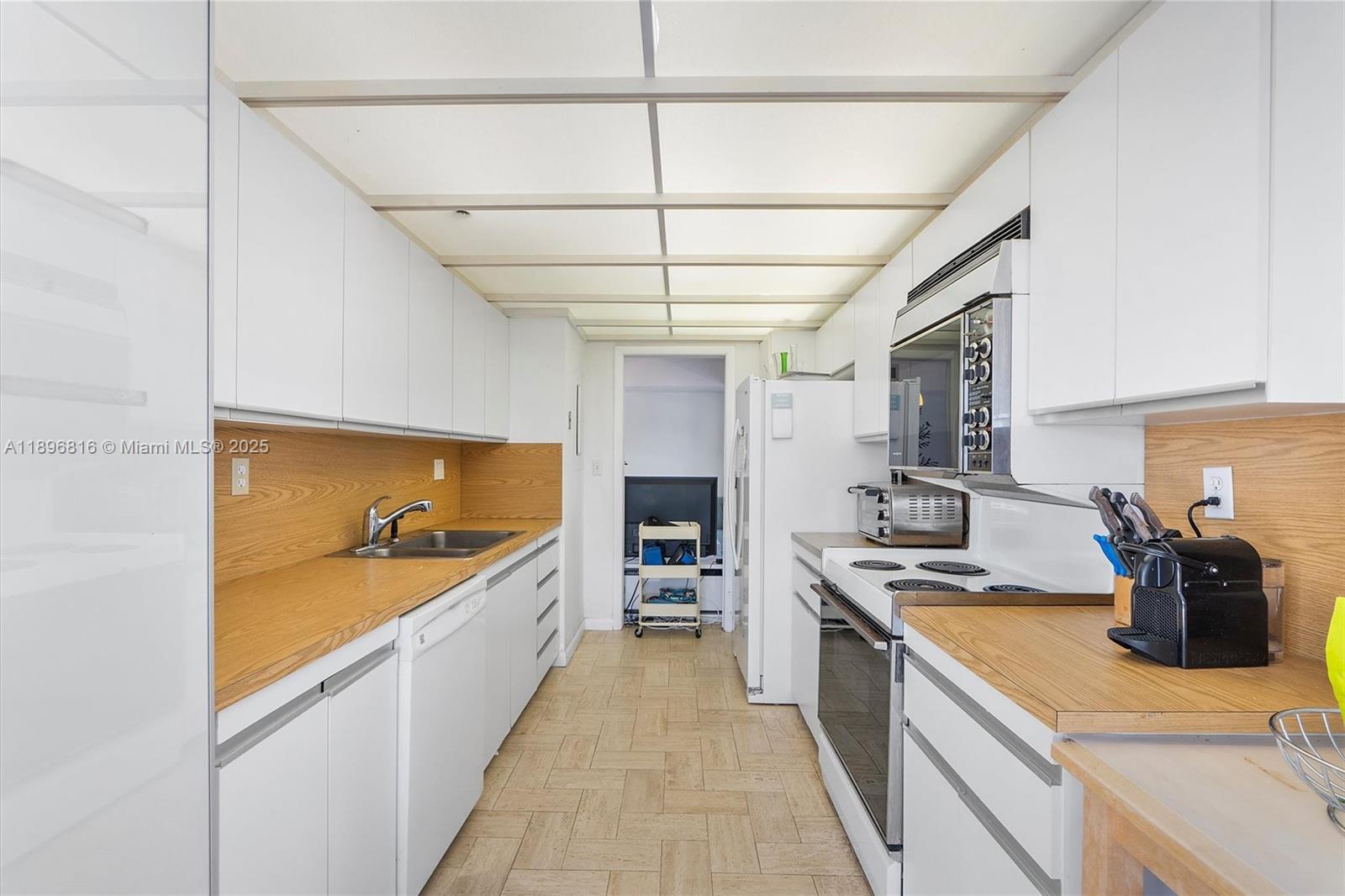 4000 Towerside Ter # 402, Miami Unit: 402