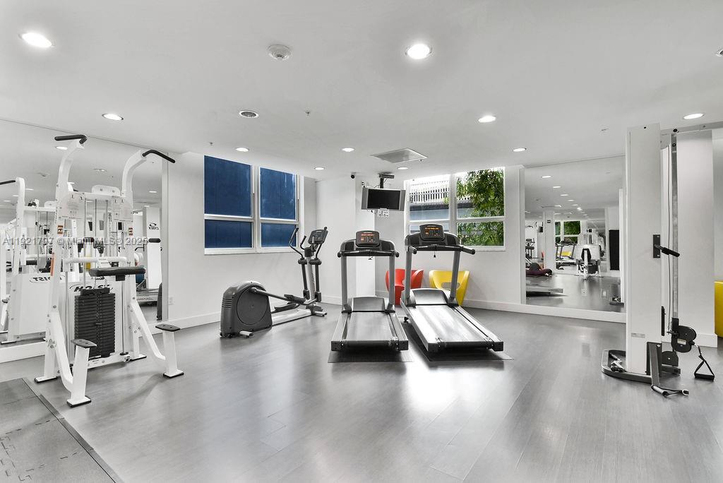 234 NE 3rd St # 1802