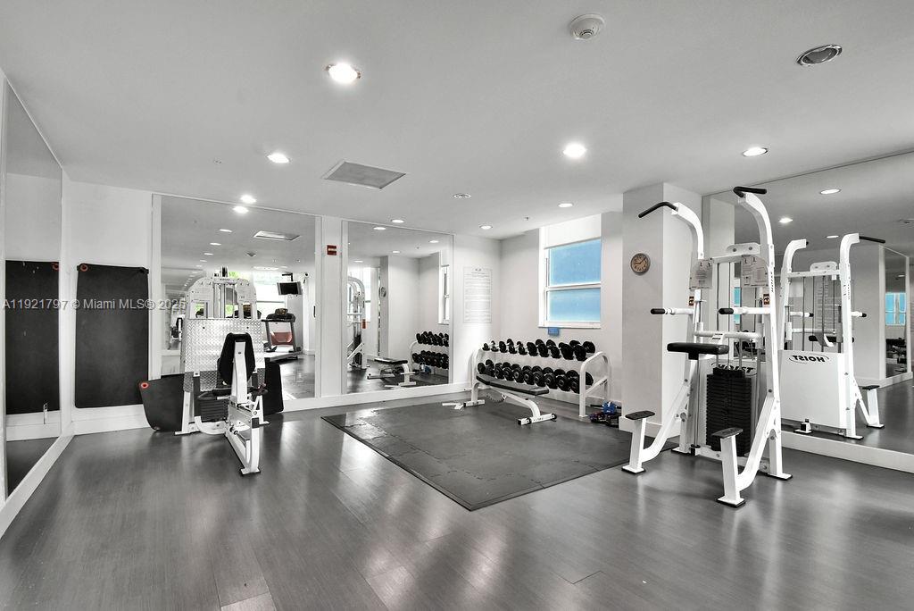 234 NE 3rd St # 1802