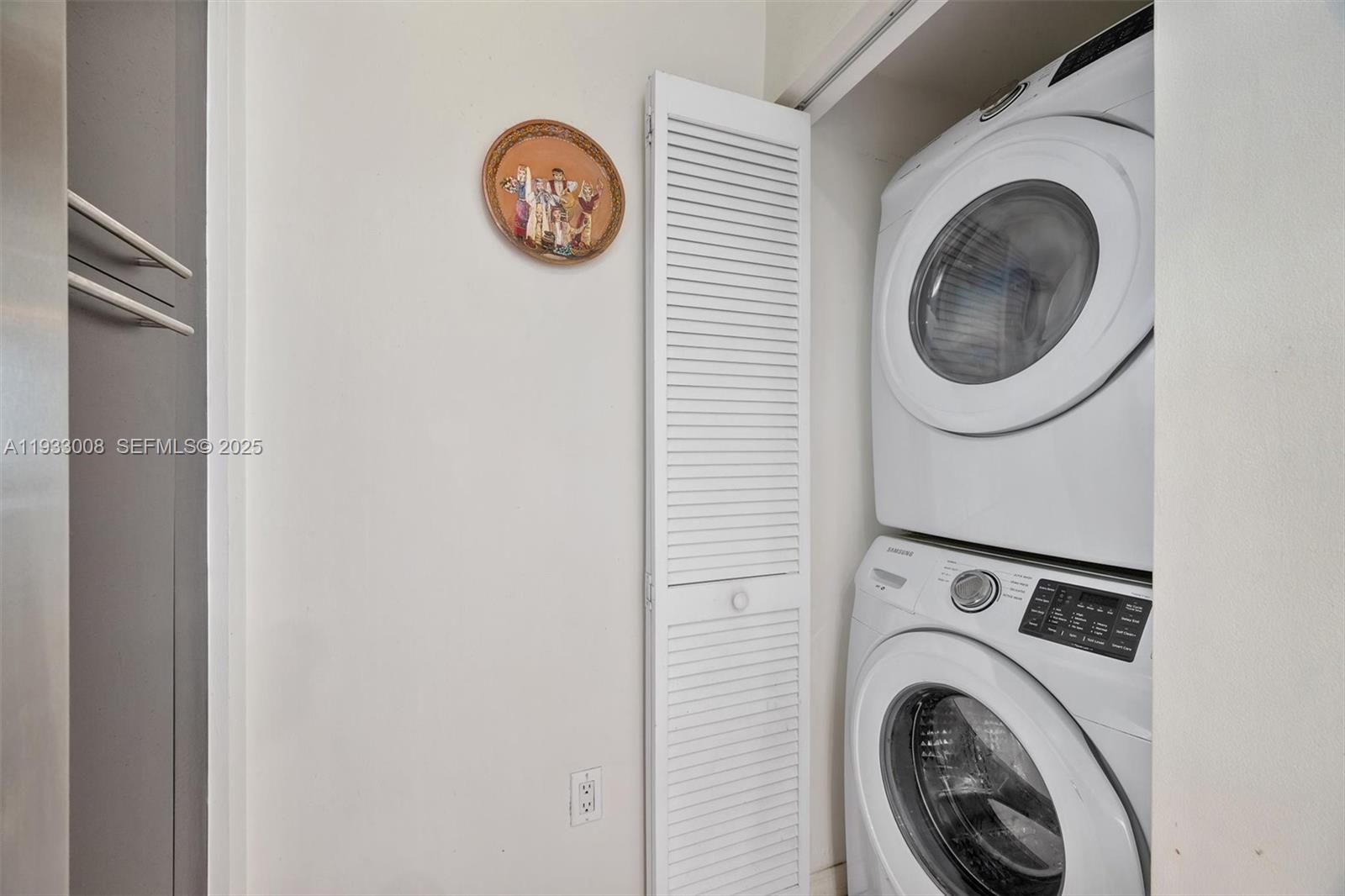 951 Brickell Ave # 1806