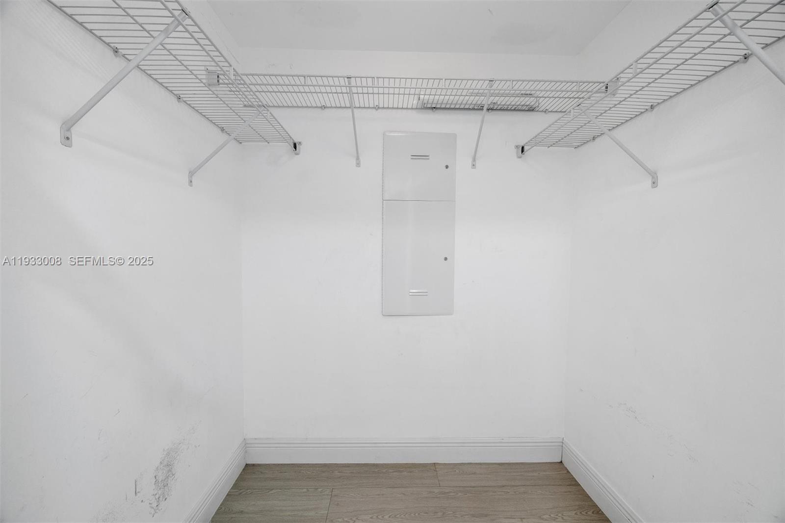 951 Brickell Ave # 1806