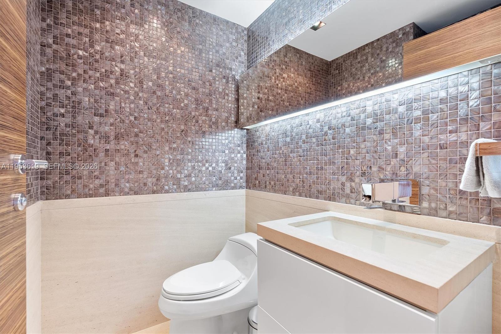 17875 Collins Ave # 1906