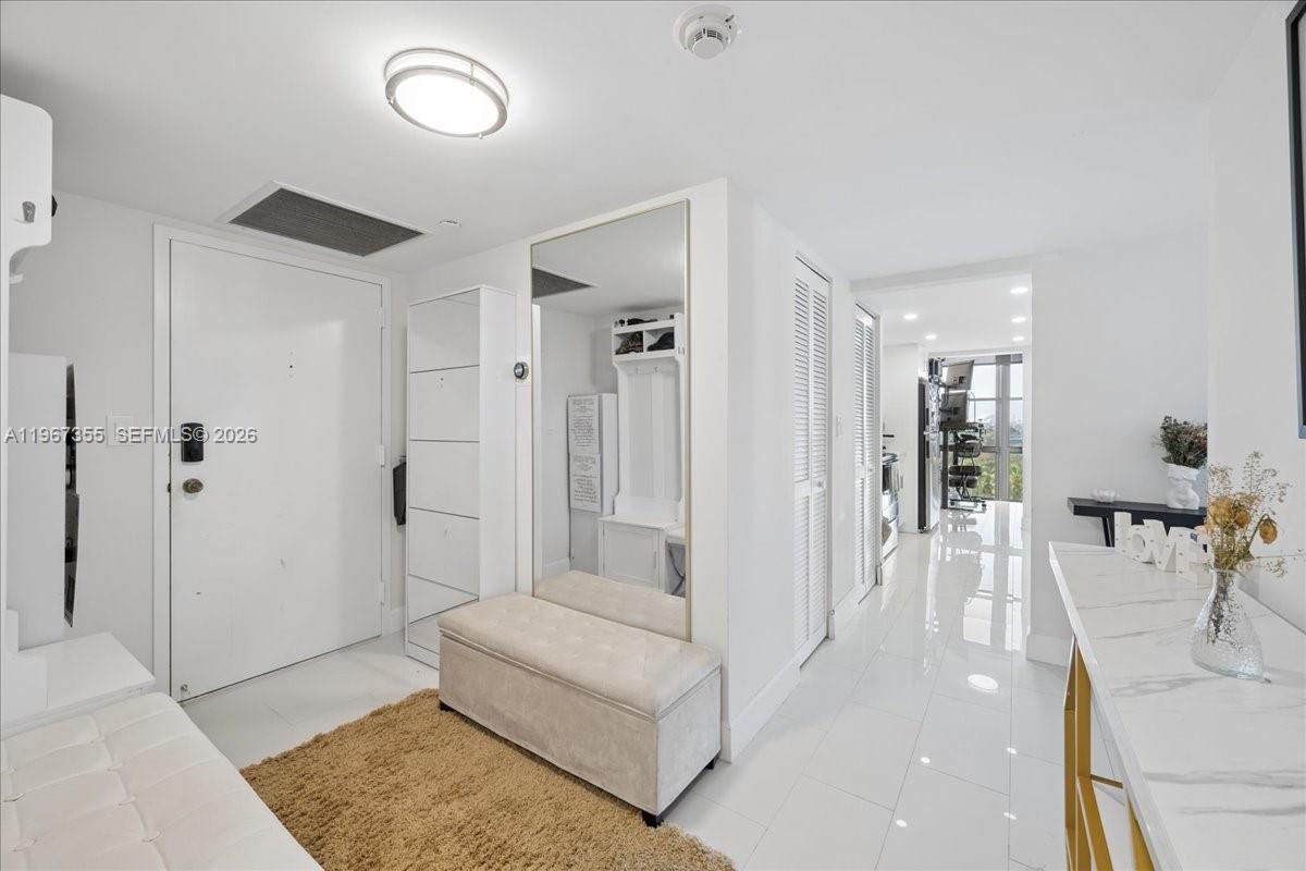 1915 Brickell Ave # 801