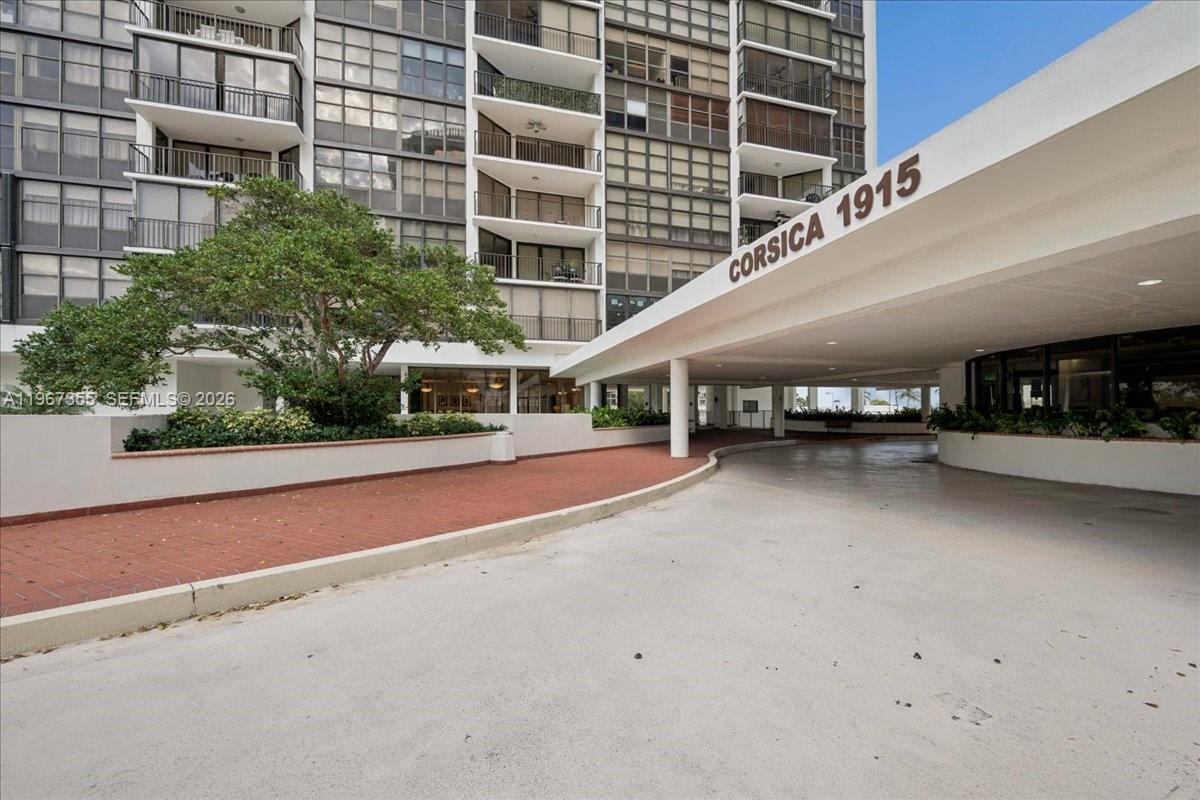 1915 Brickell Ave # 801