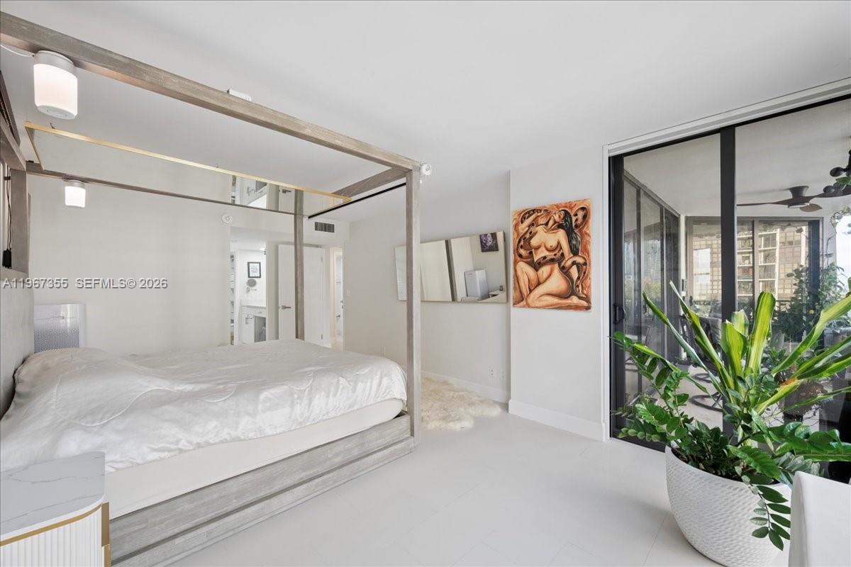 1915 Brickell Ave # 801