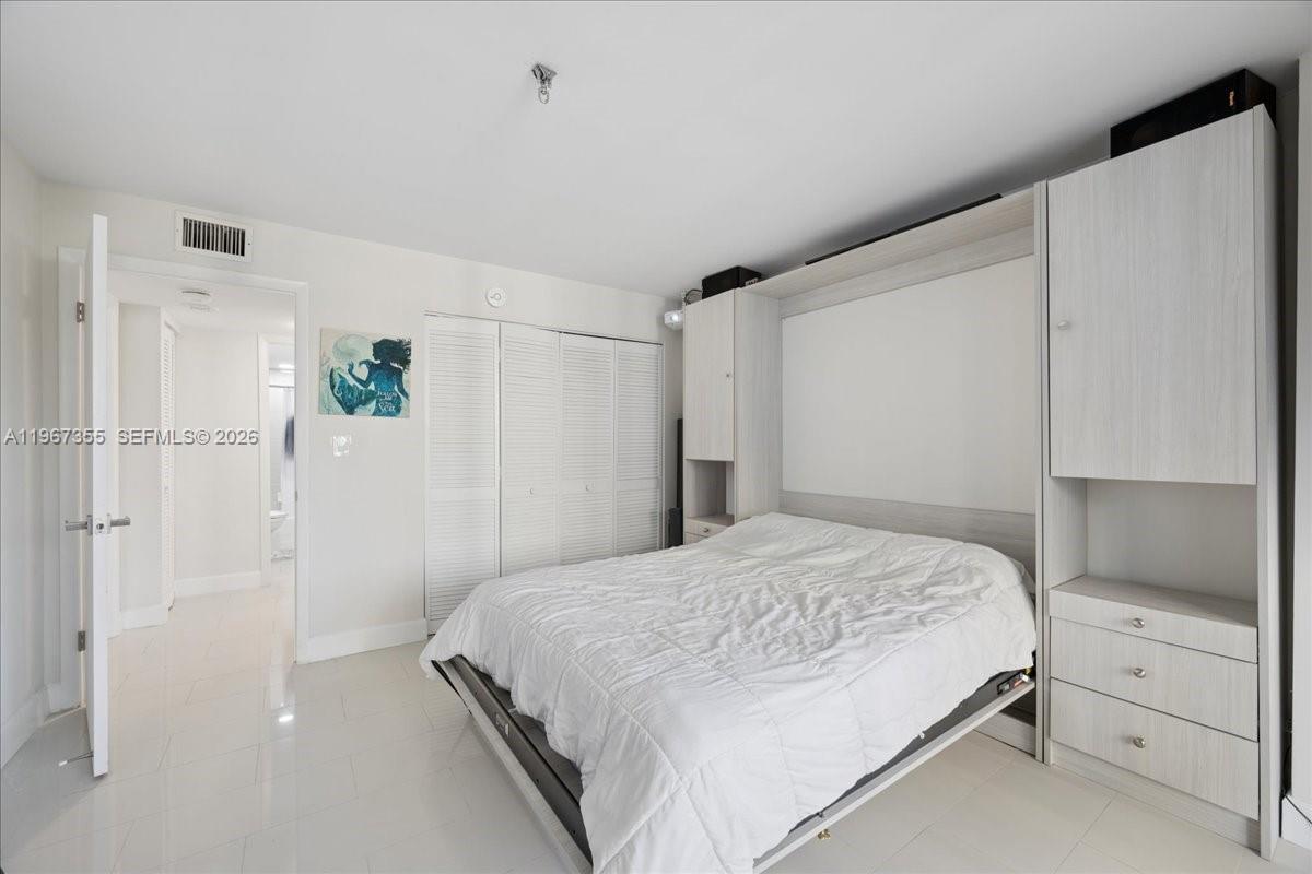 1915 Brickell Ave # 801