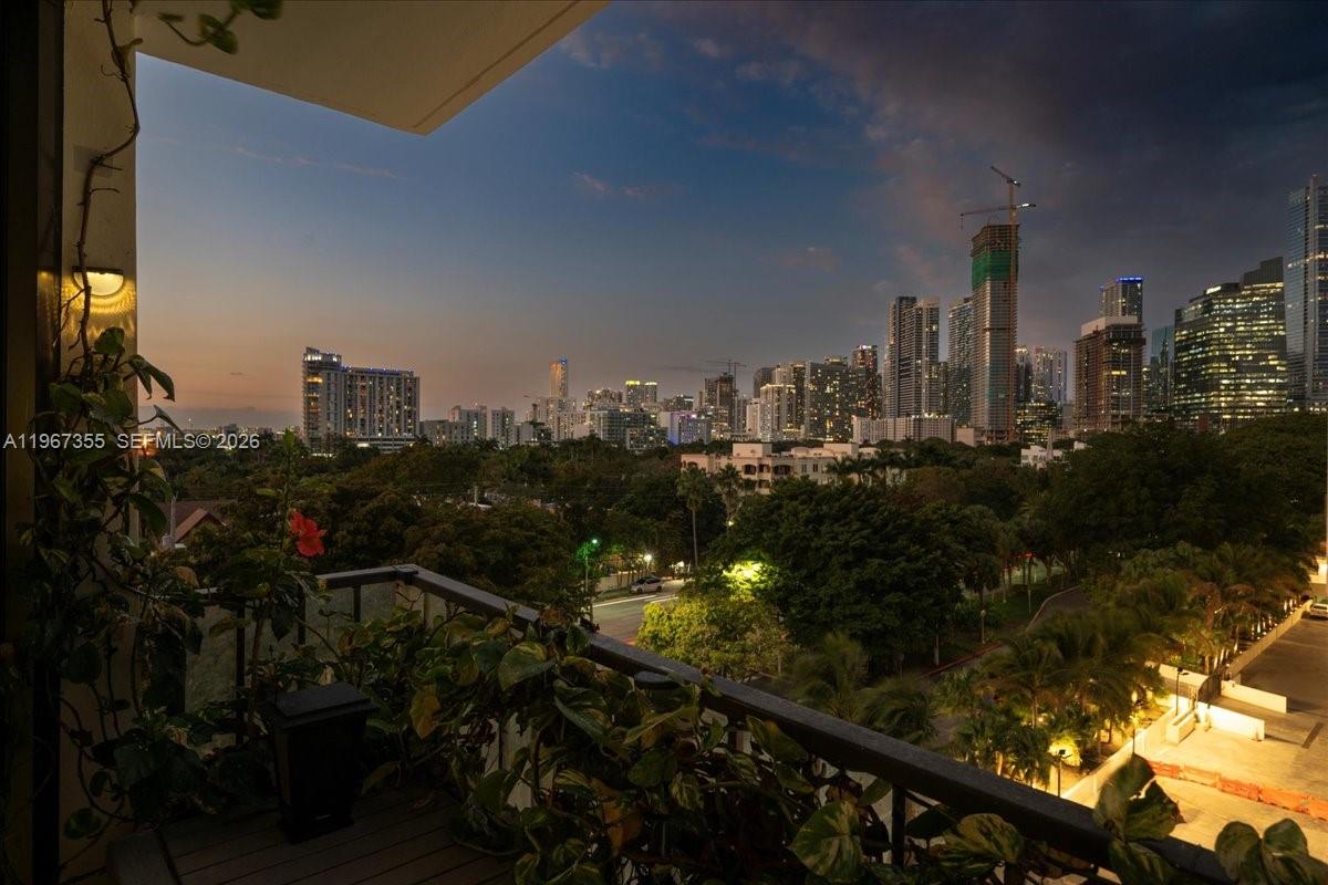 1915 Brickell Ave # 801