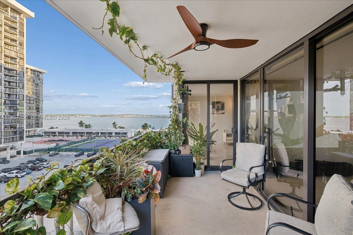 1915 Brickell Ave # 801