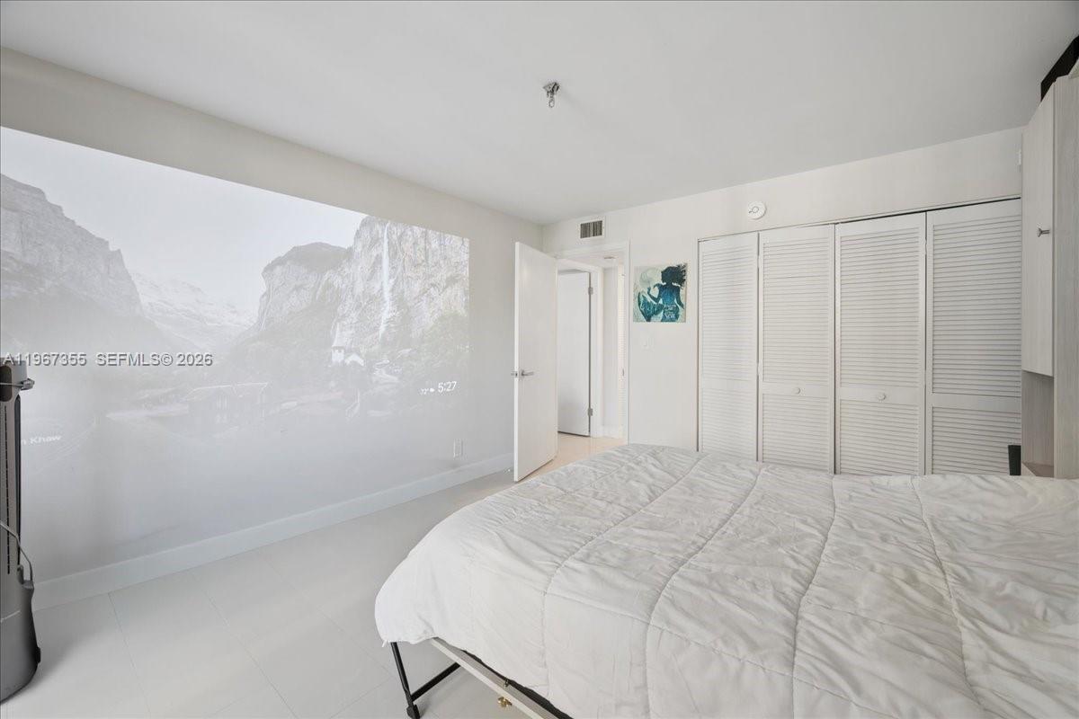 1915 Brickell Ave # 801