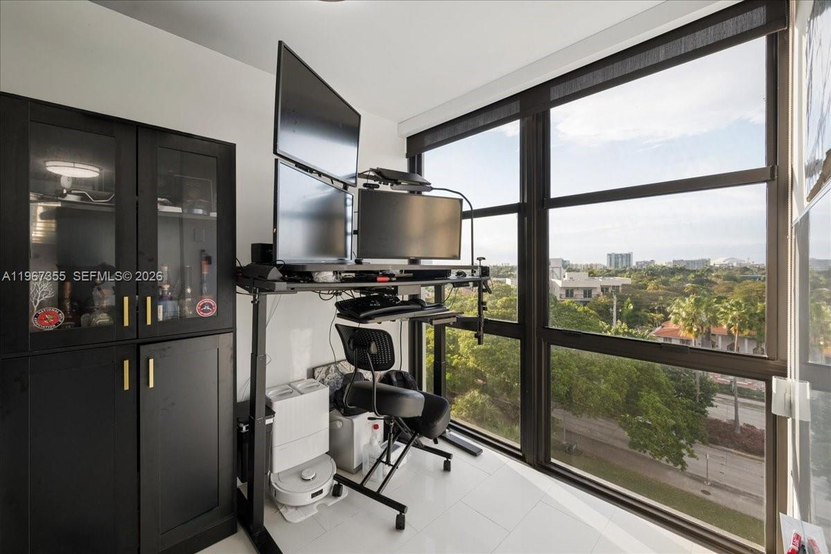 1915 Brickell Ave # 801