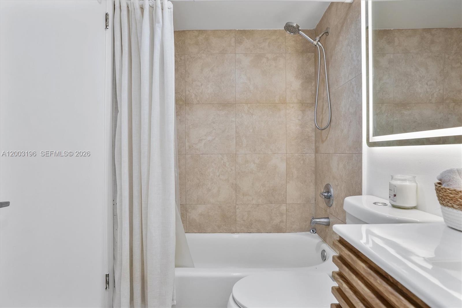 7501 E Treasure Dr Unit: 4EF