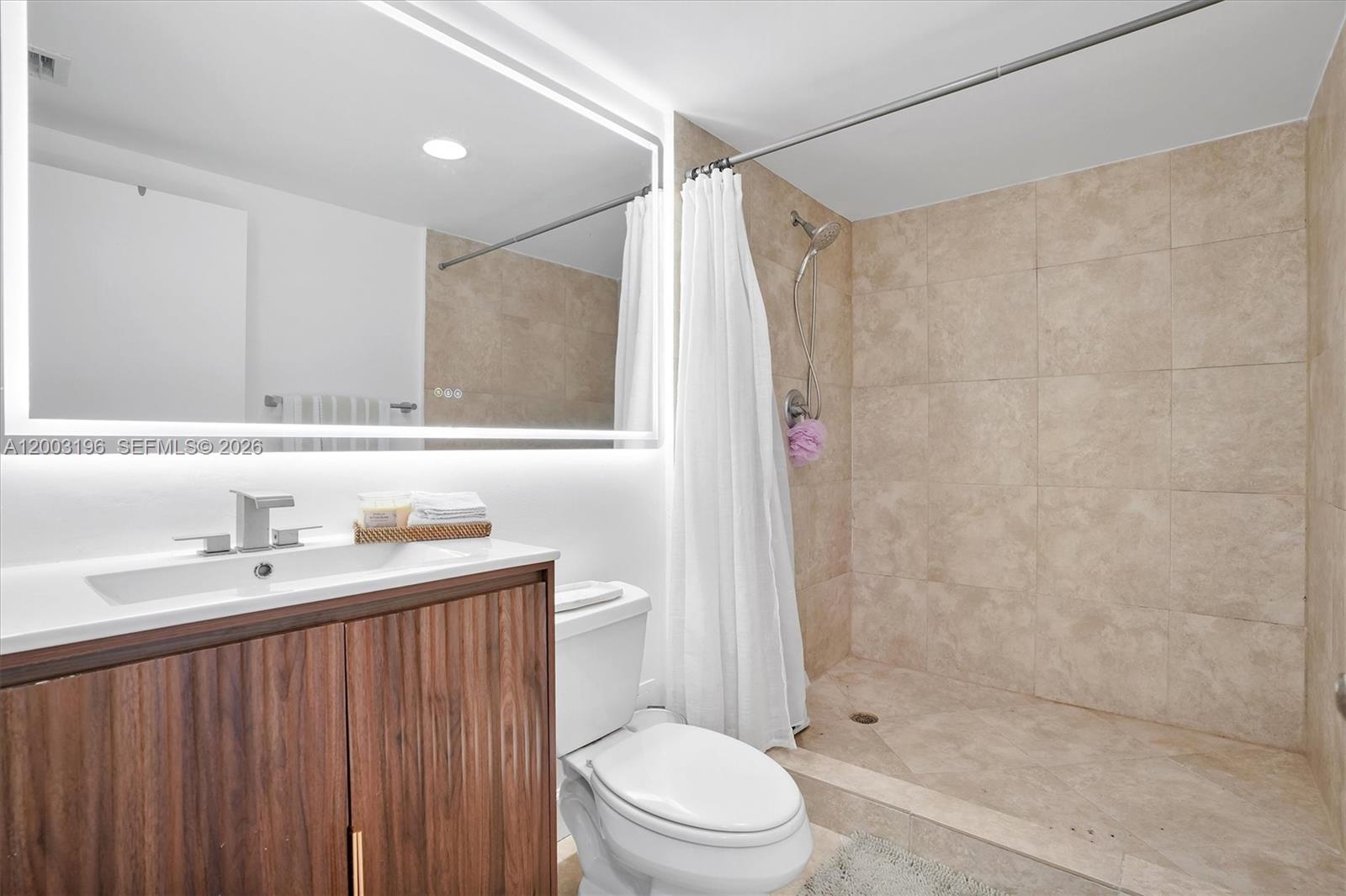 7501 E Treasure Dr Unit: 4EF