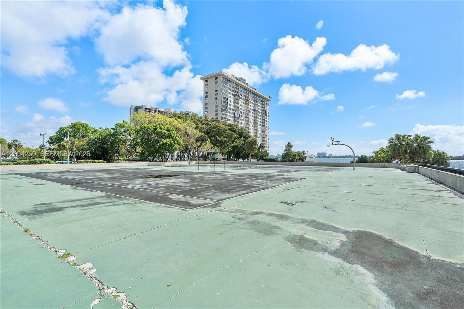 11113 Biscayne Blvd # 2051