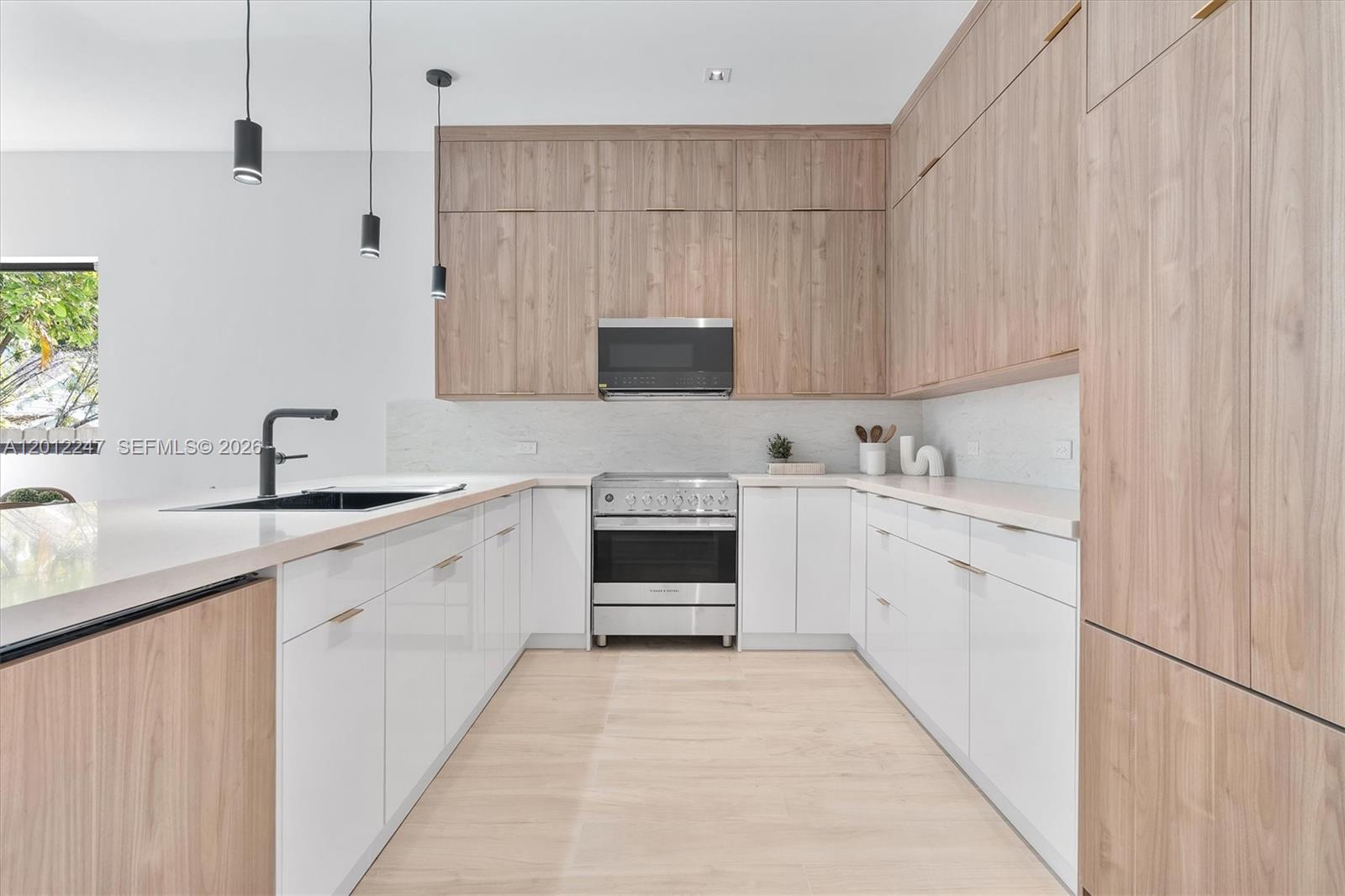4719 N Miami Ave Unit: 2