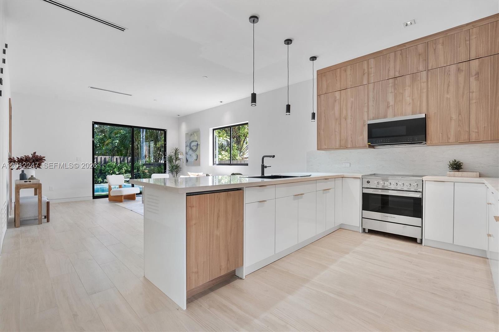 4719 N Miami Ave Unit: 2