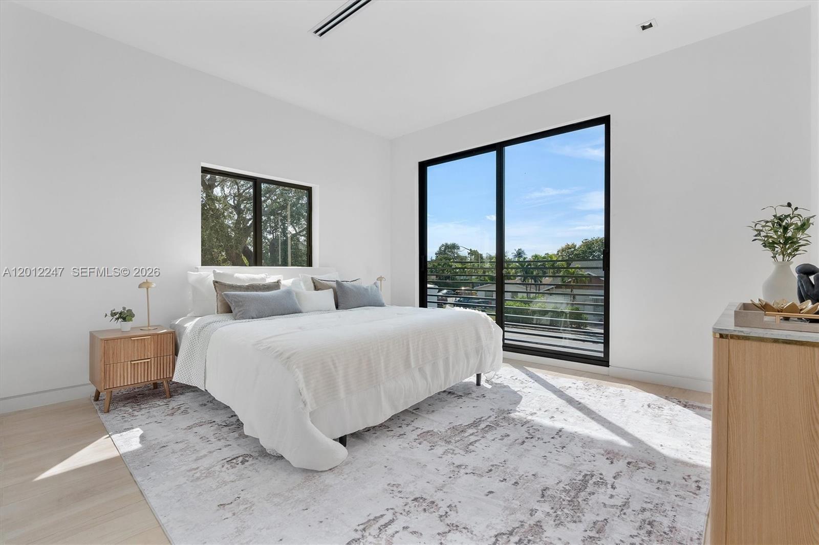 4719 N Miami Ave Unit: 2