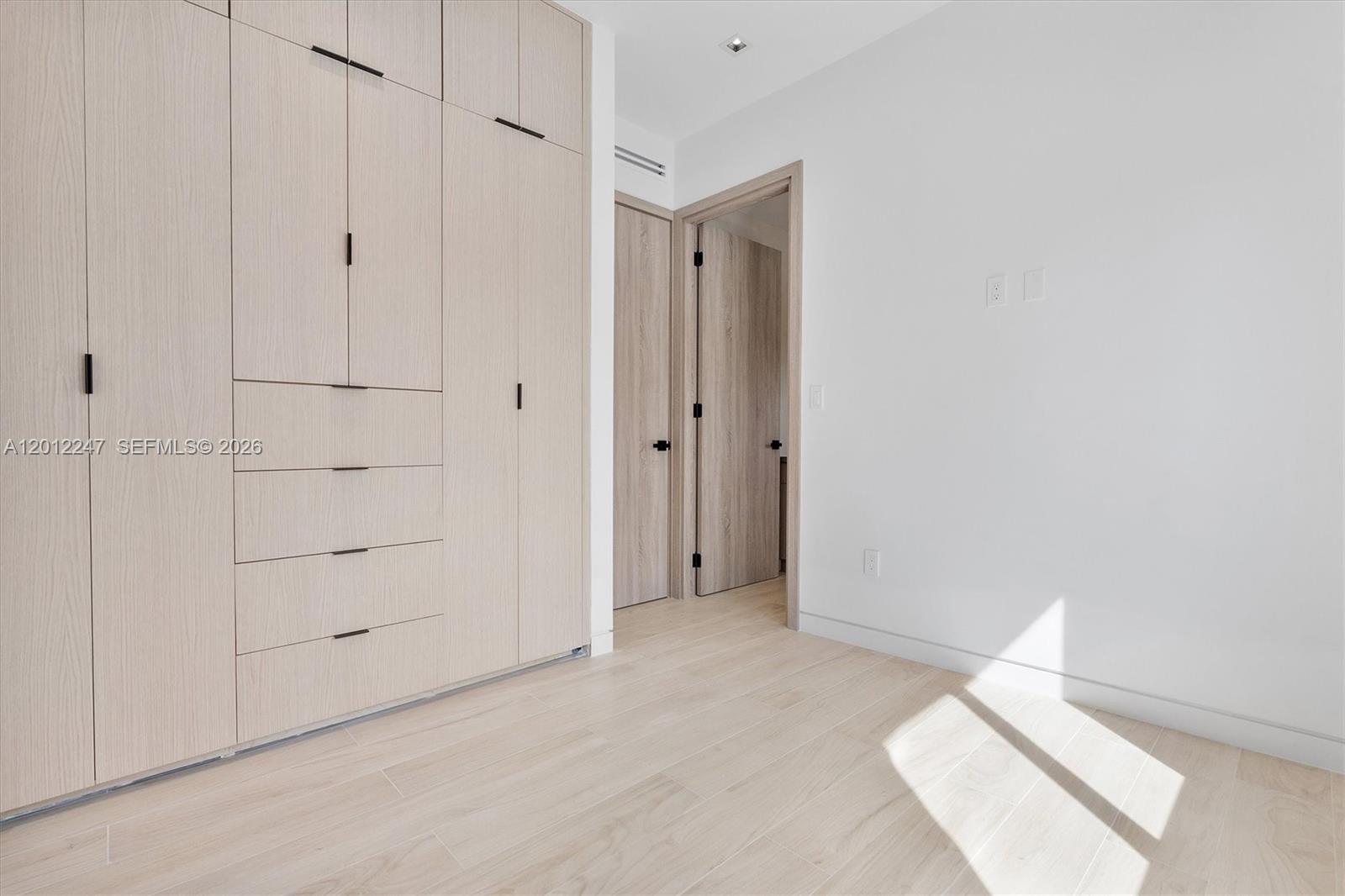 4719 N Miami Ave Unit: 2