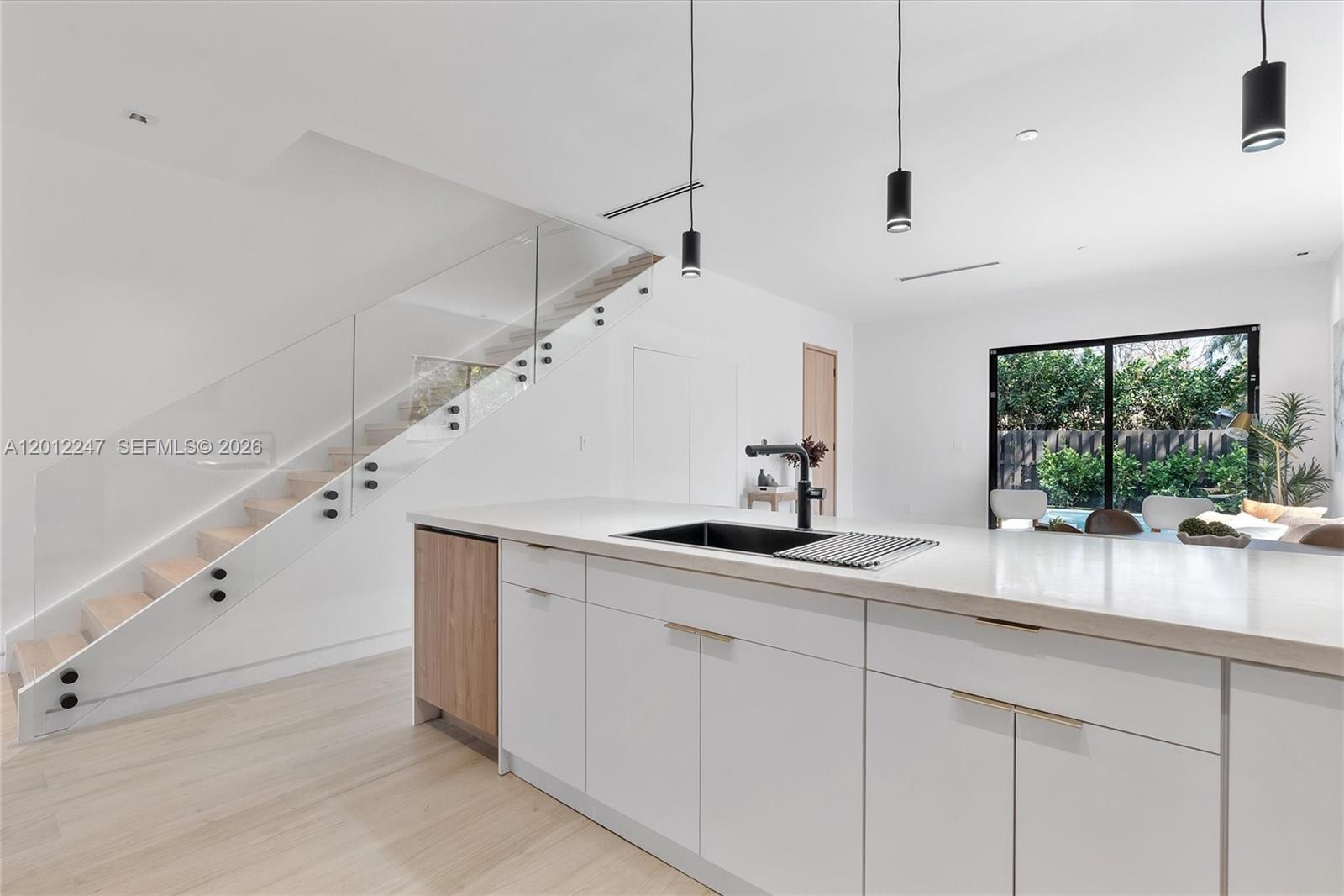 4719 N Miami Ave Unit: 2