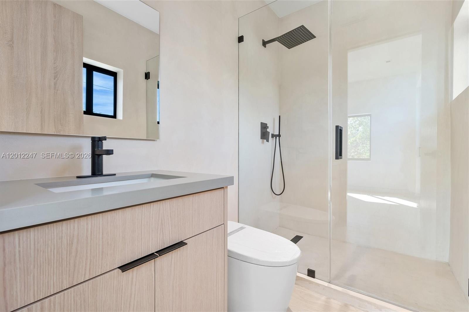 4719 N Miami Ave Unit: 2