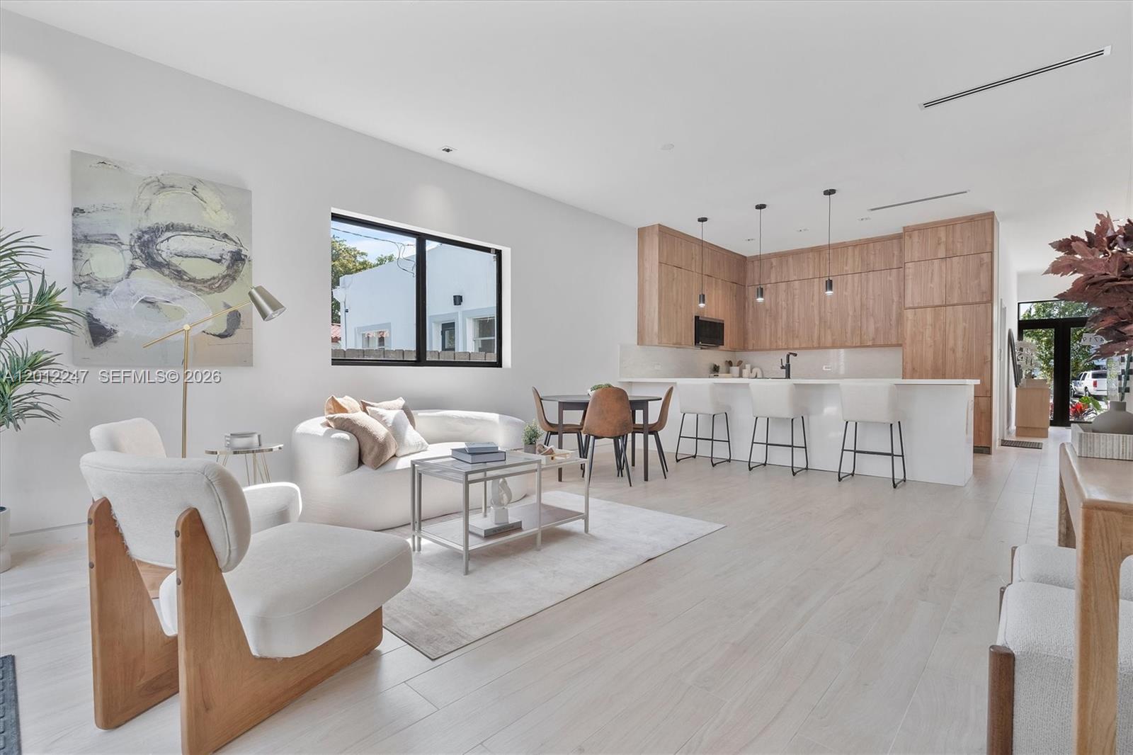 4719 N Miami Ave Unit: 2