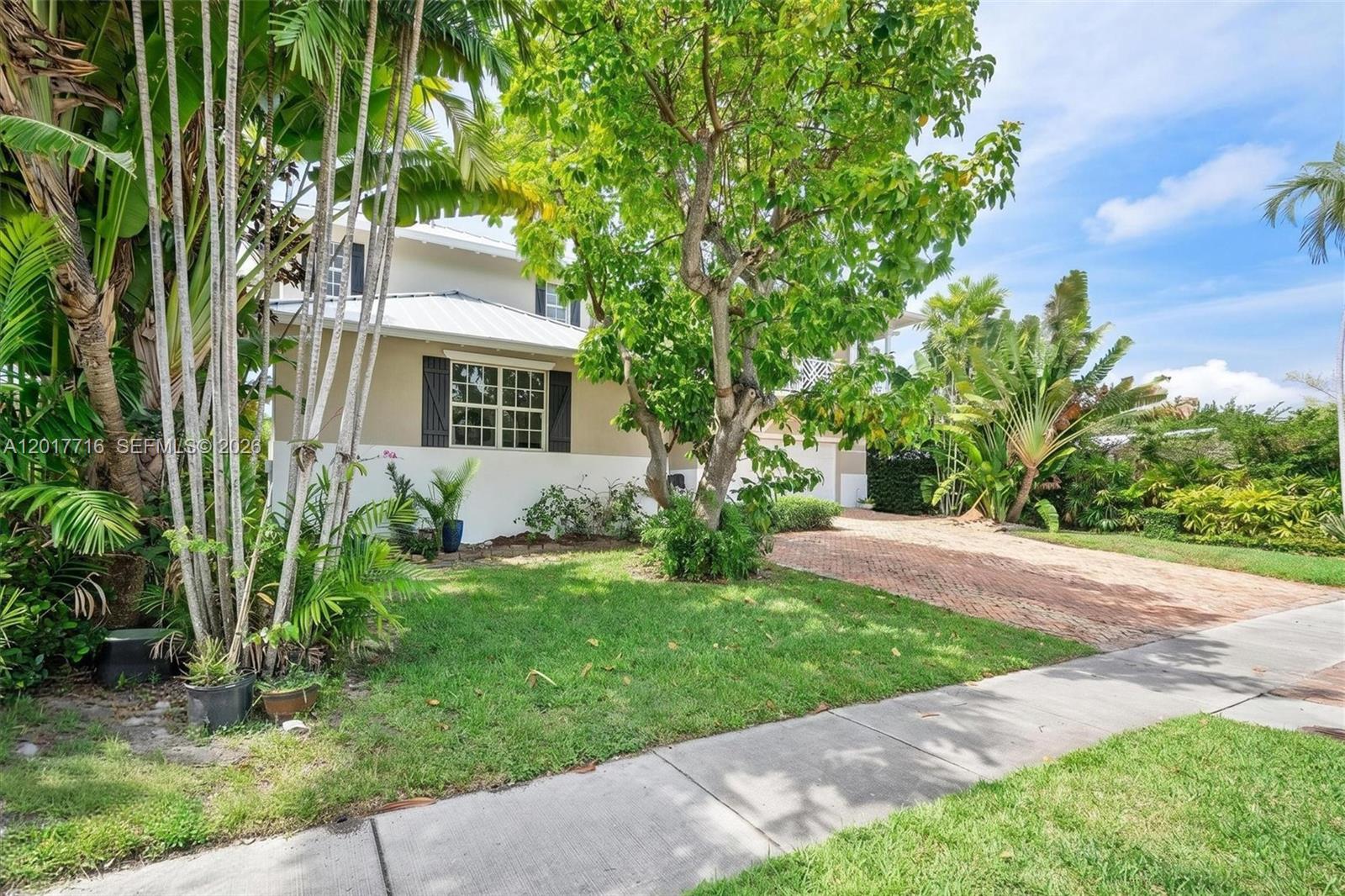 2310 Bayview Ln