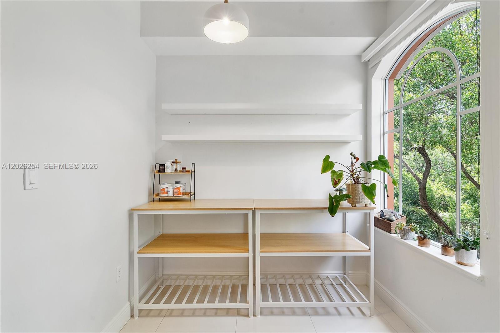 2704 NE 184th Ter