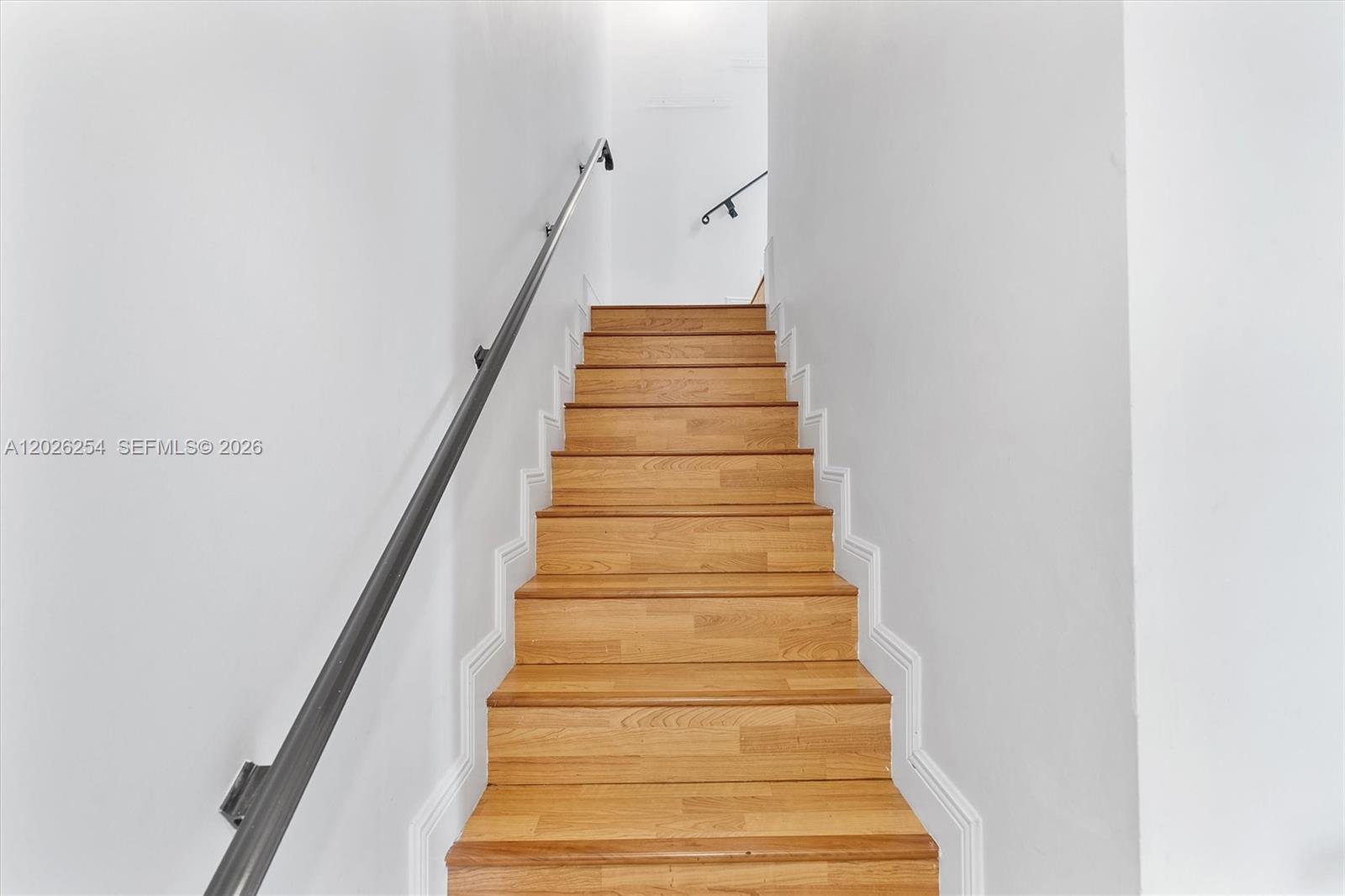2704 NE 184th Ter