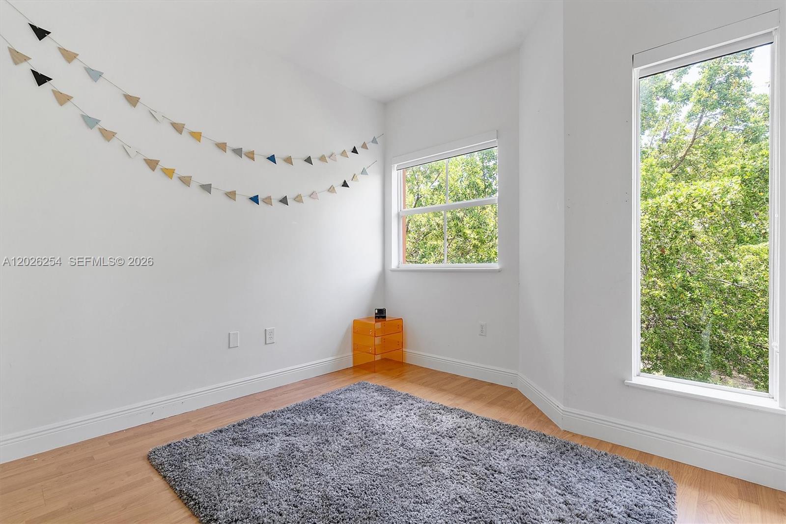 2704 NE 184th Ter