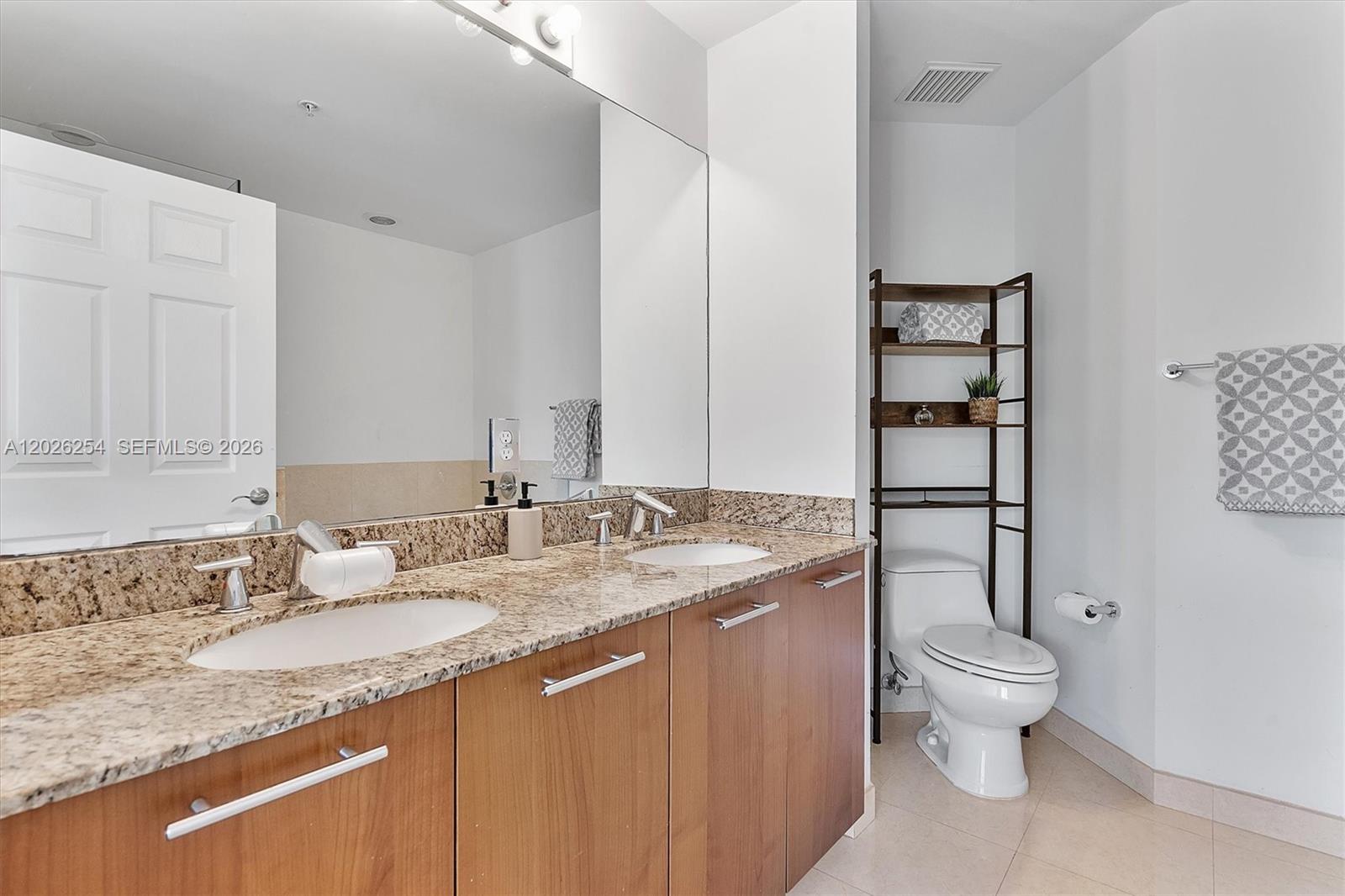 2704 NE 184th Ter