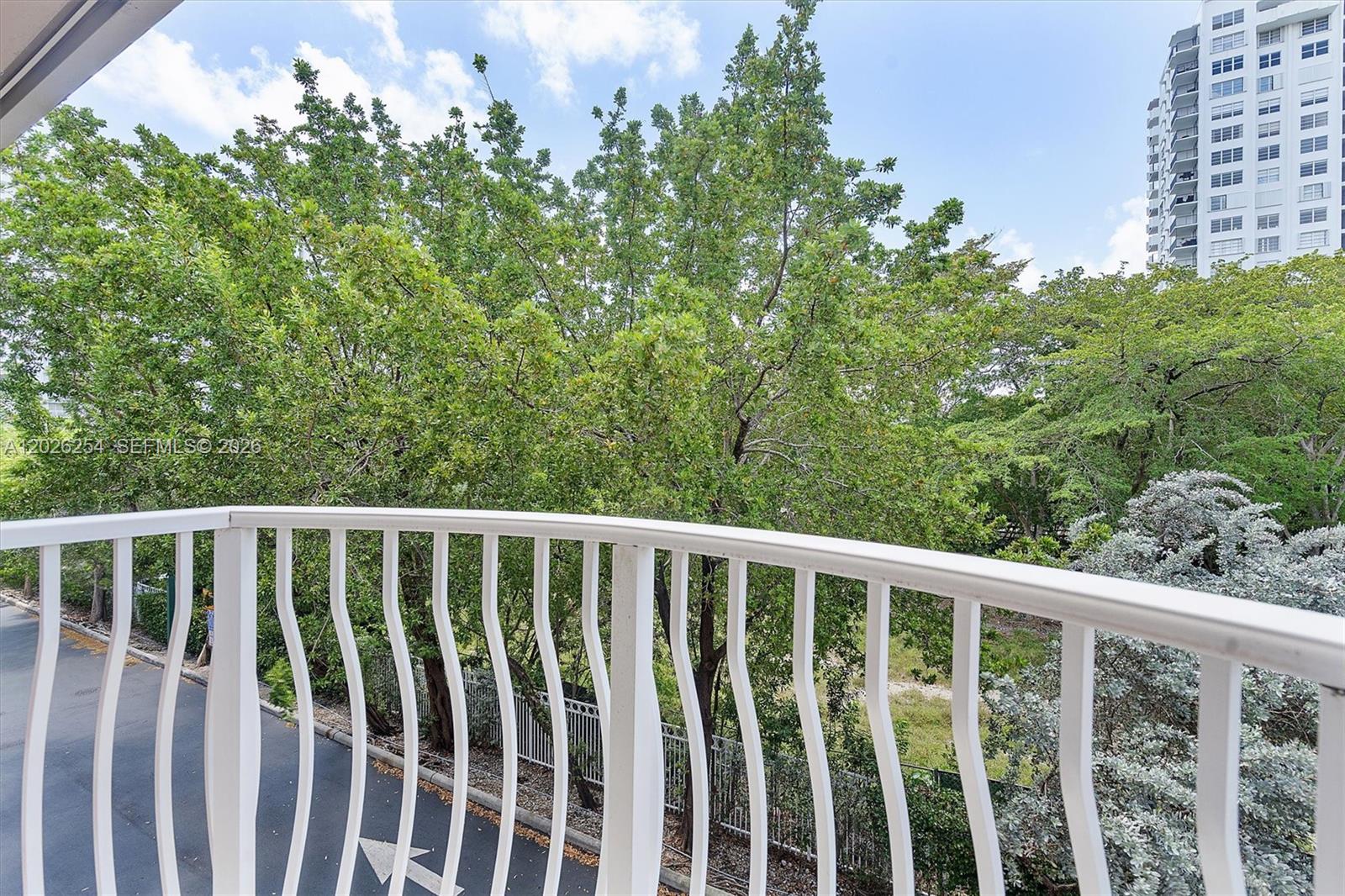 2704 NE 184th Ter