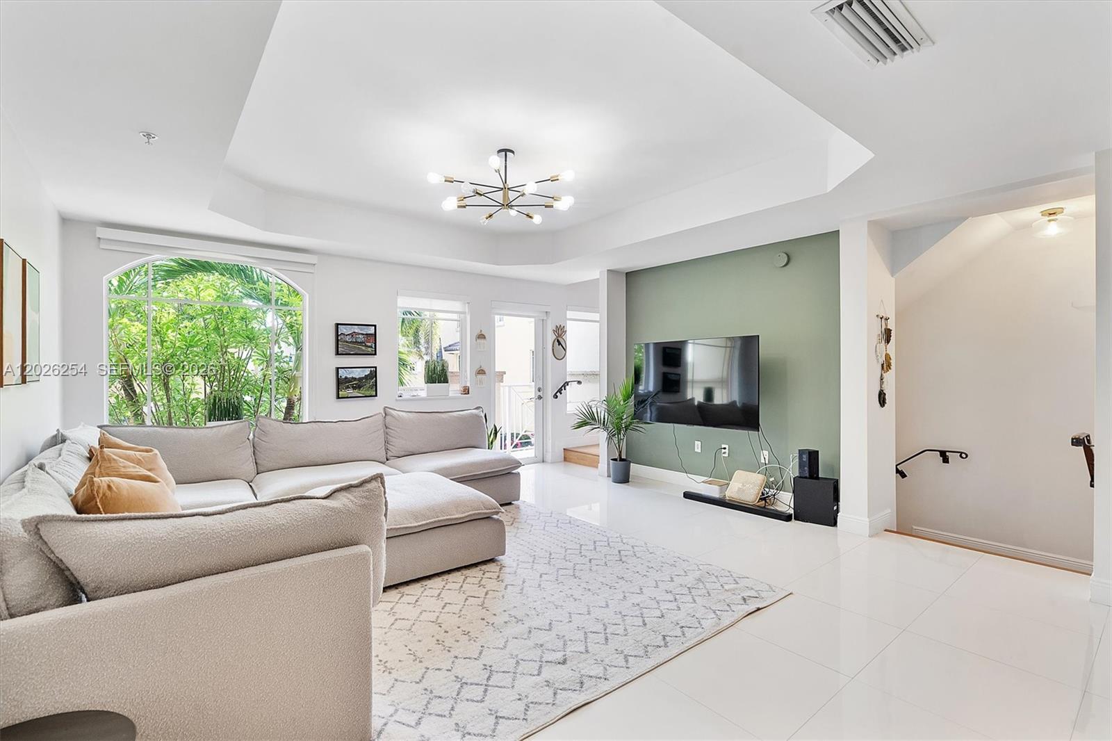 2704 NE 184th Ter