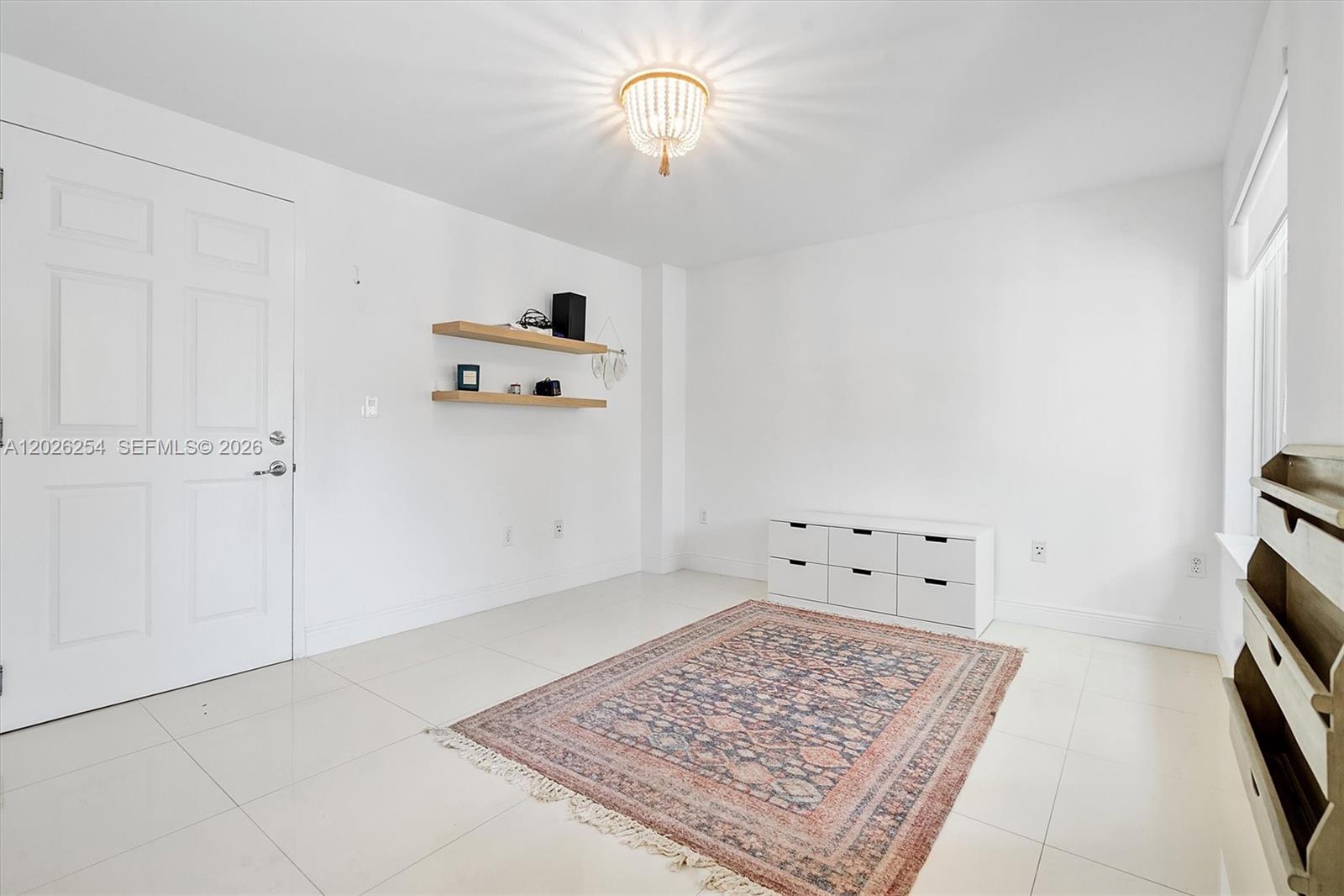 2704 NE 184th Ter