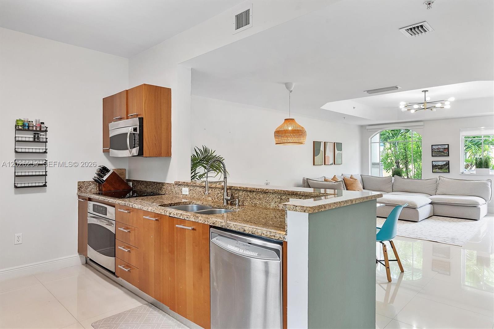 2704 NE 184th Ter