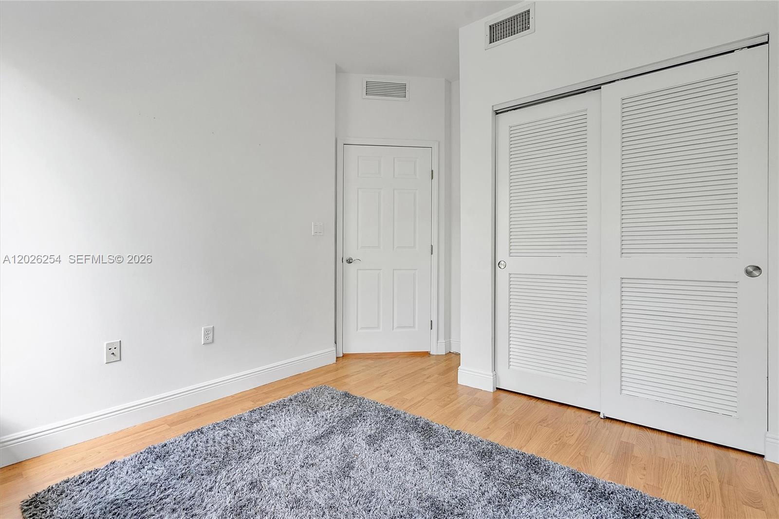 2704 NE 184th Ter
