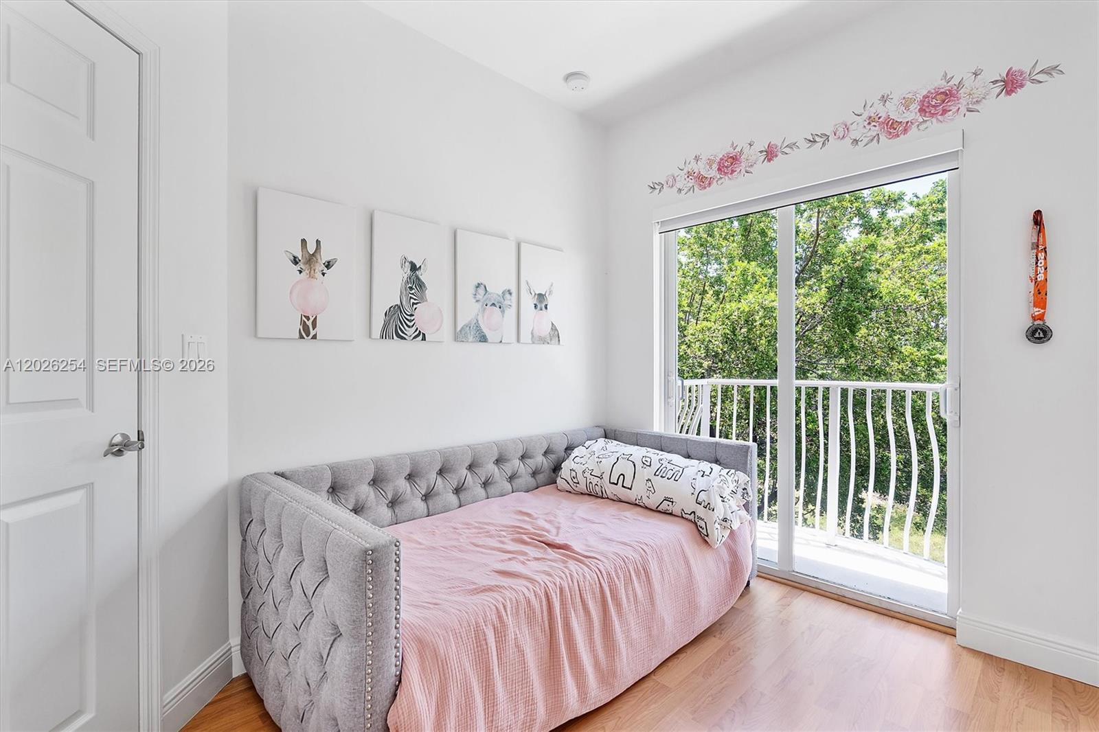 2704 NE 184th Ter