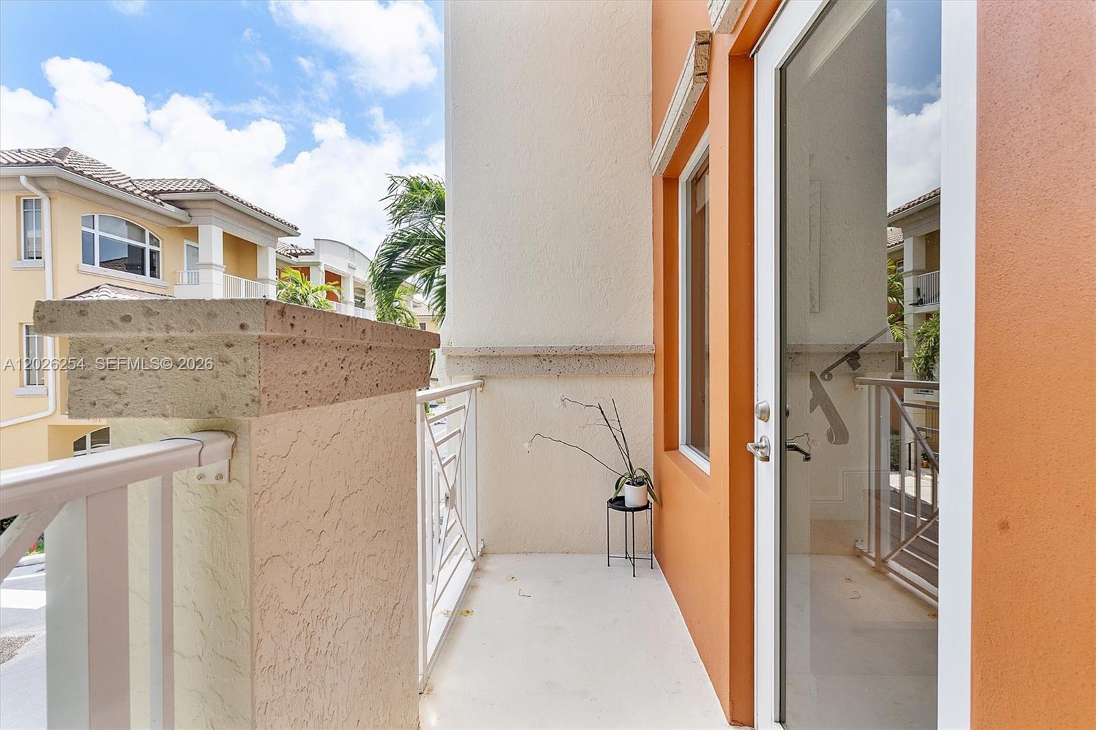 2704 NE 184th Ter