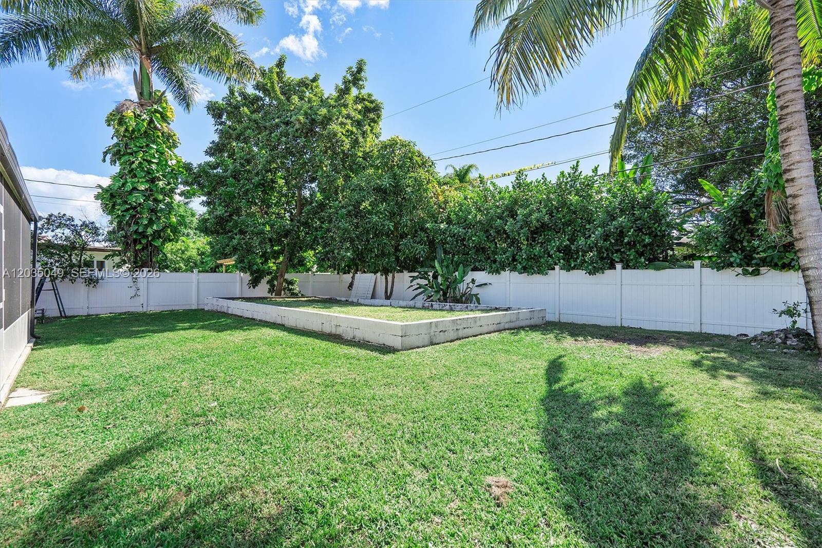 348 NE 118th St