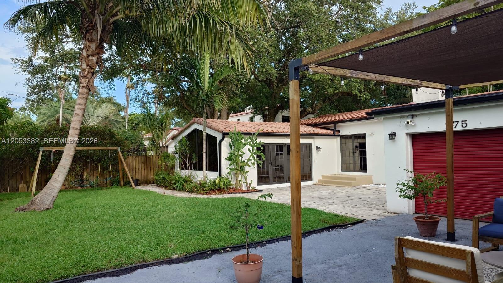 275 NE 94th St