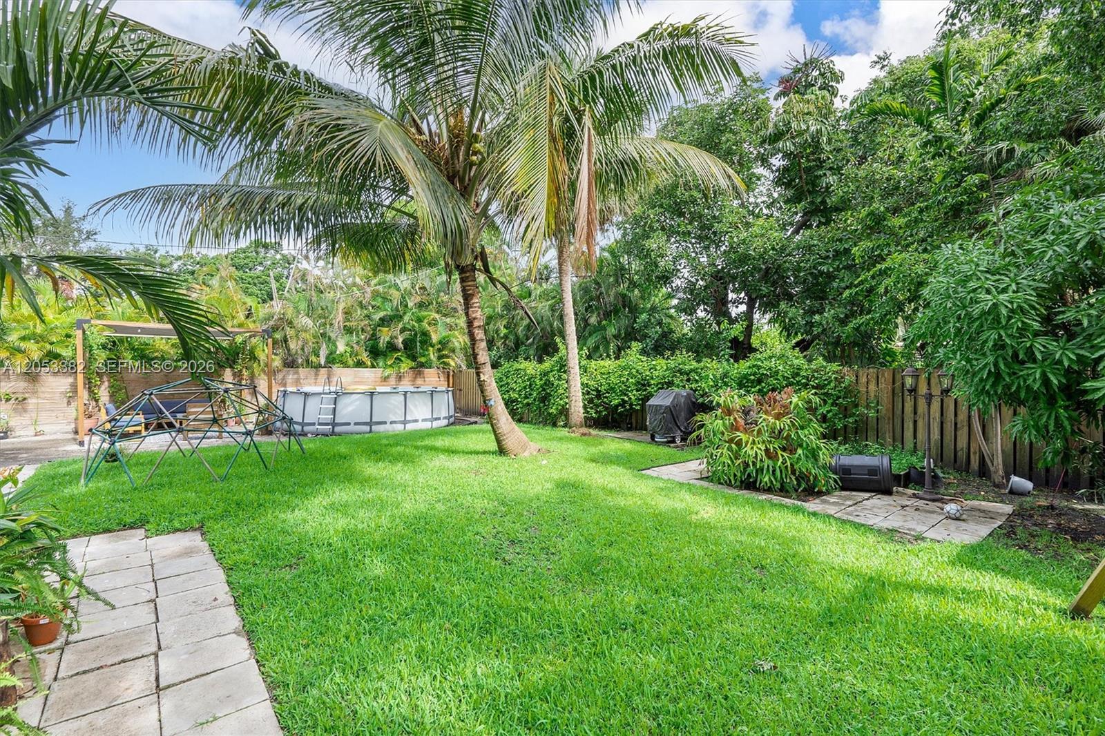 275 NE 94th St