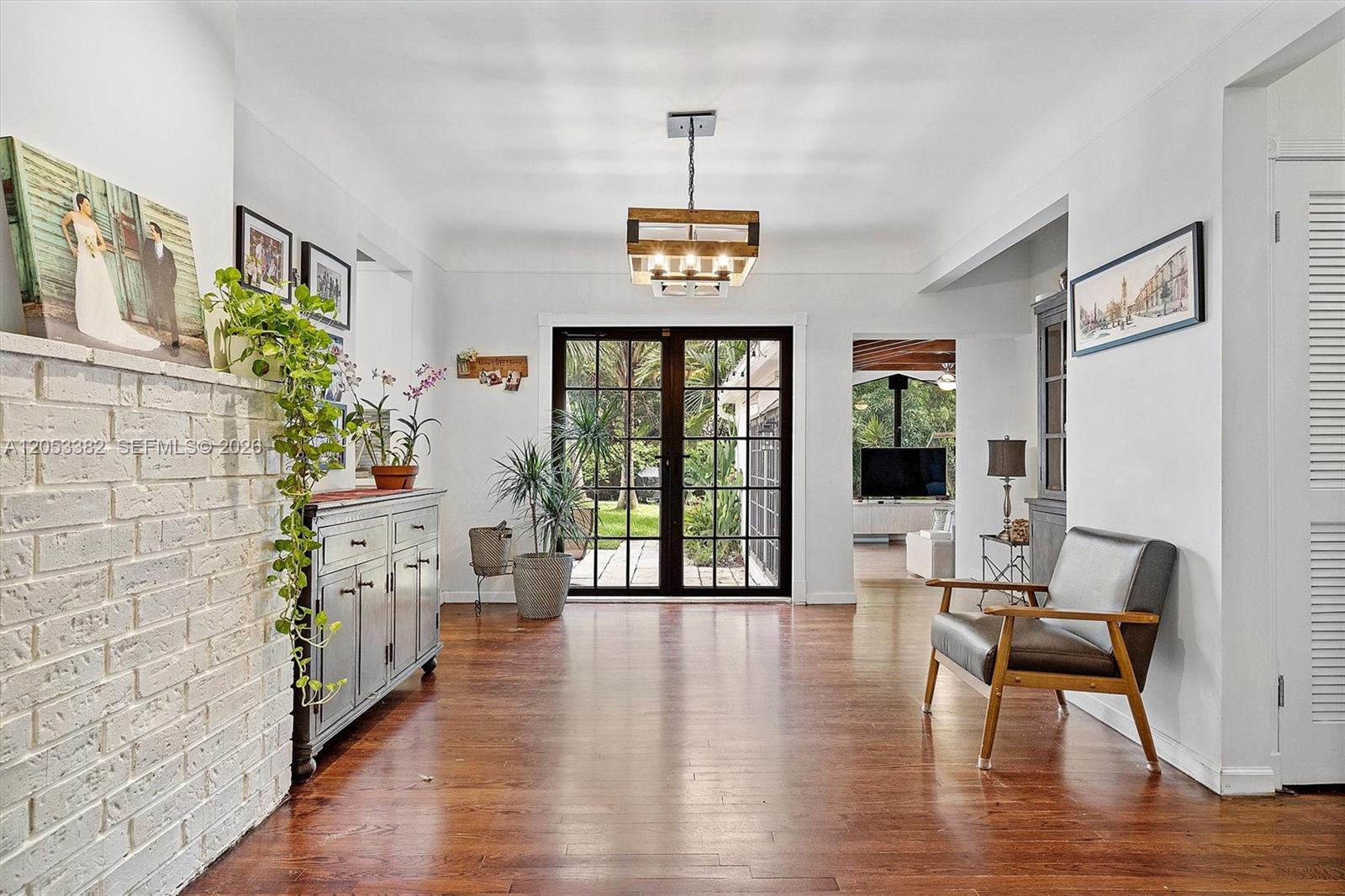 275 NE 94th St