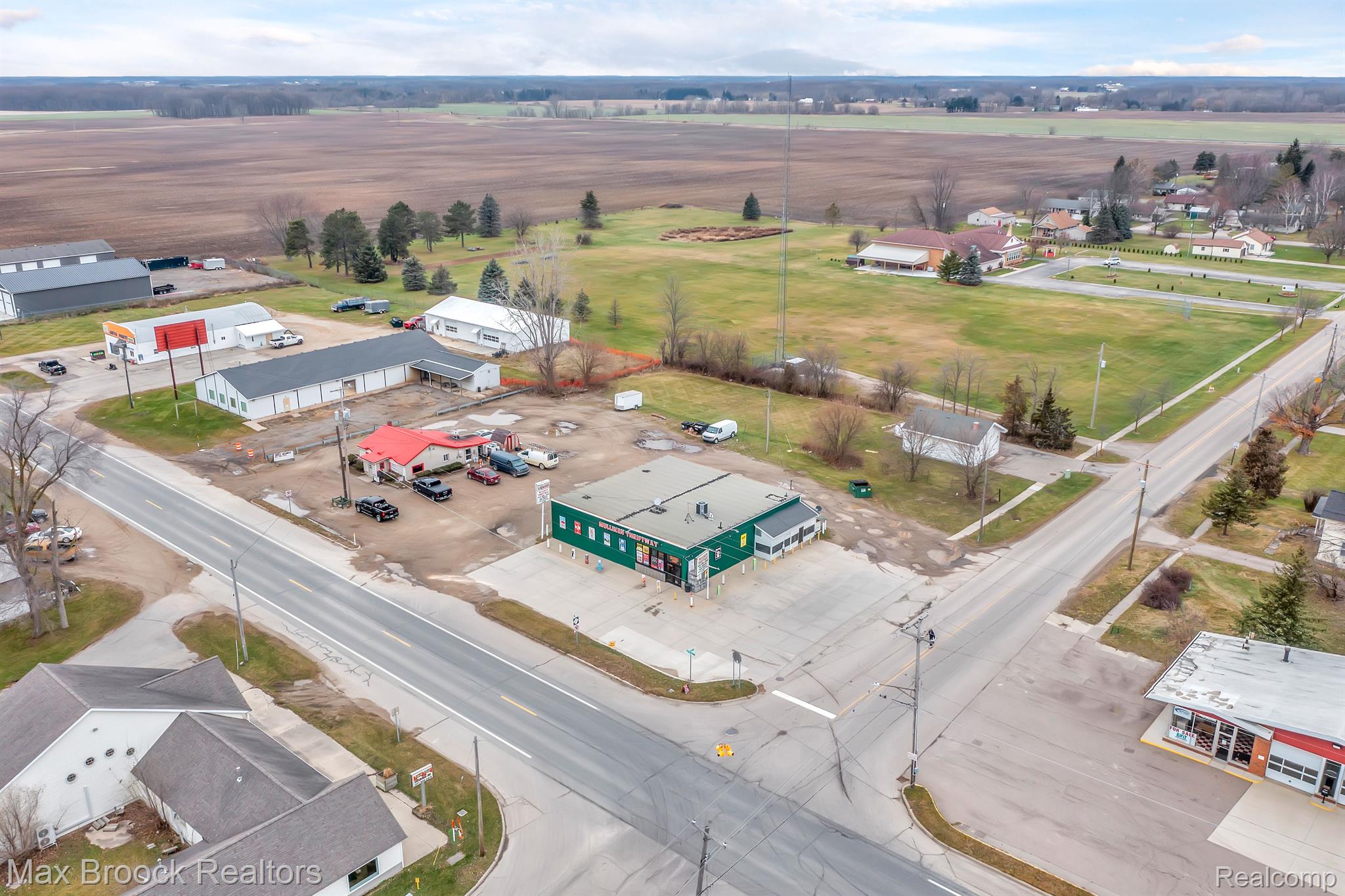 95 W GRAND LEDGE Highway