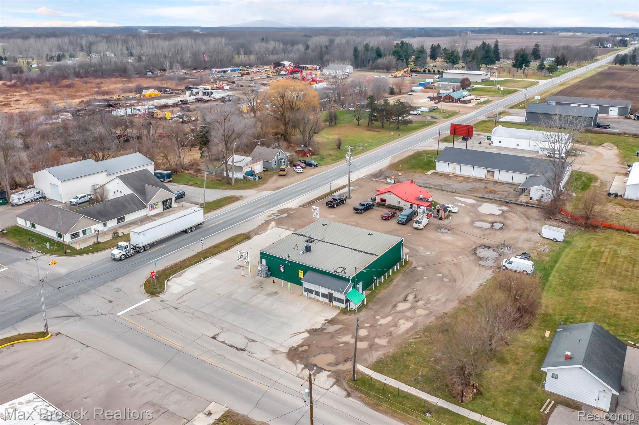 95 W GRAND LEDGE Highway