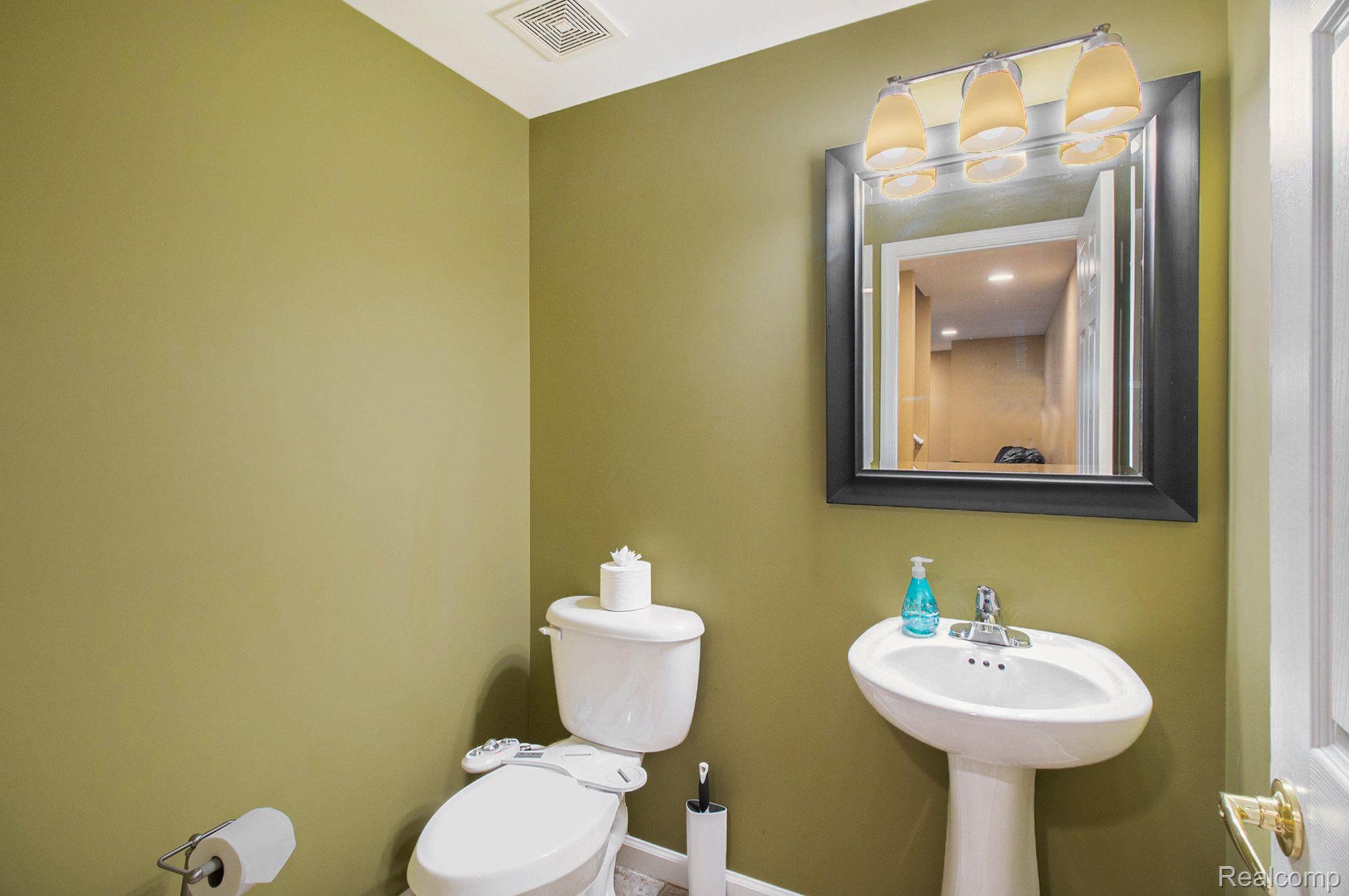 6161 CREEKSIDE Court