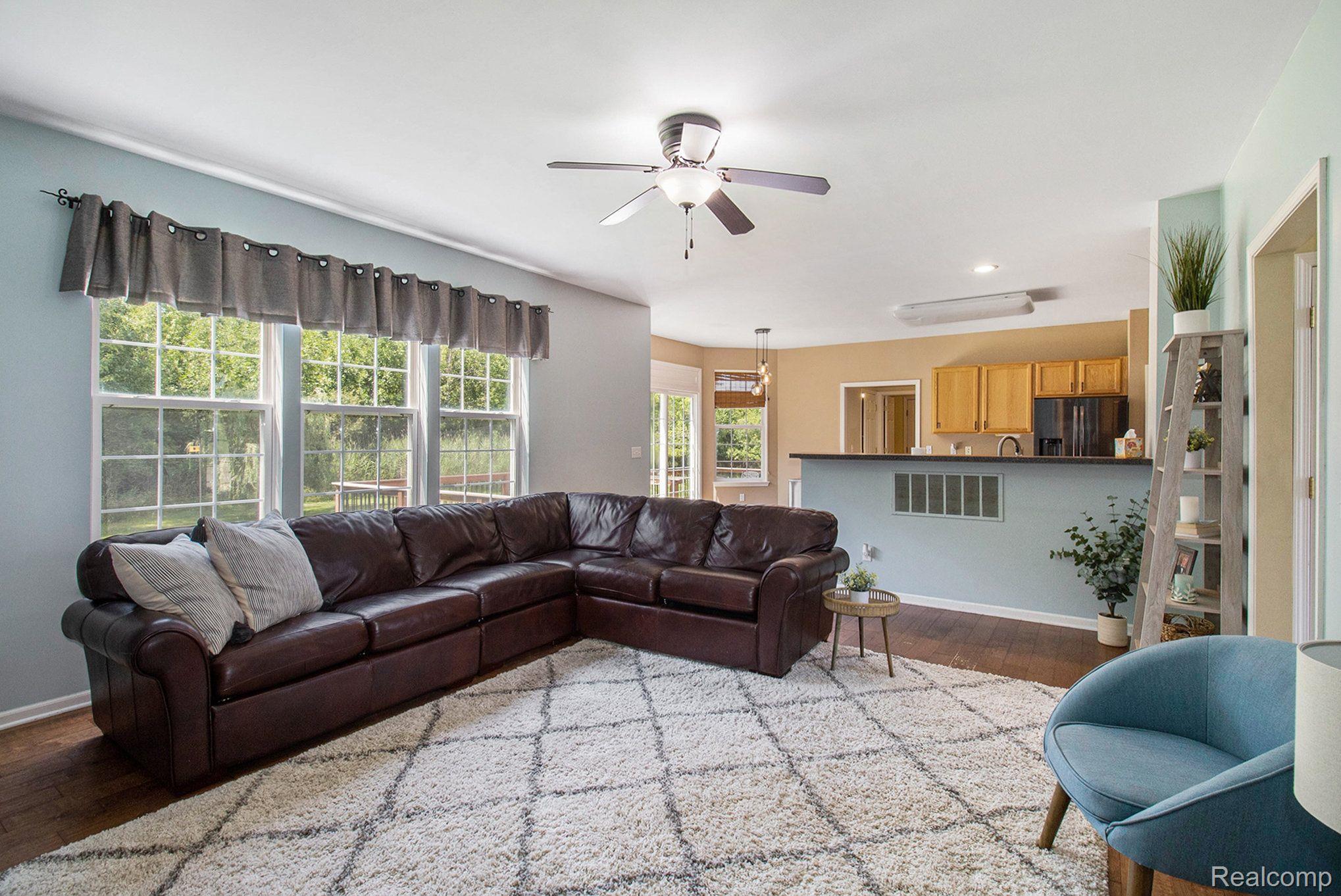 6161 CREEKSIDE Court