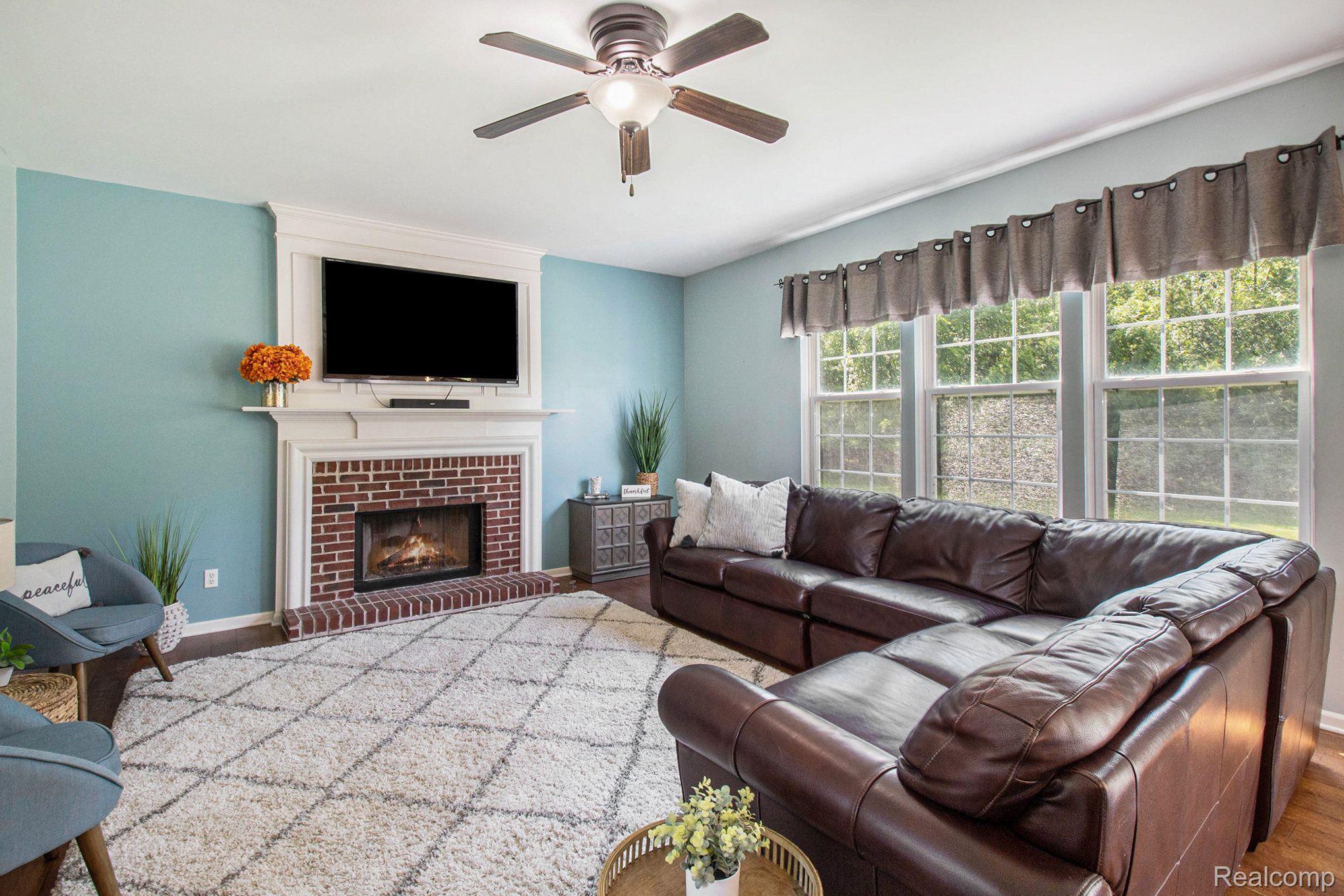 6161 CREEKSIDE Court