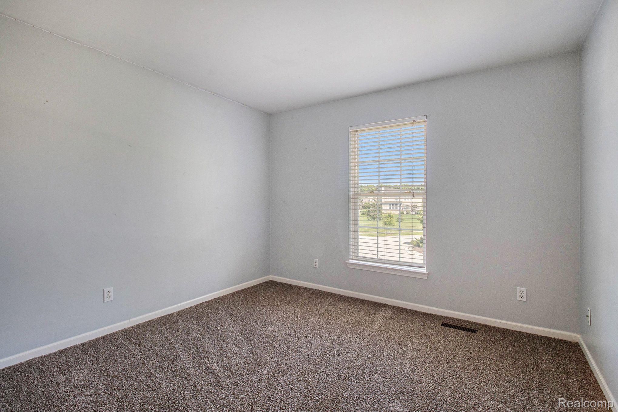 6161 CREEKSIDE Court