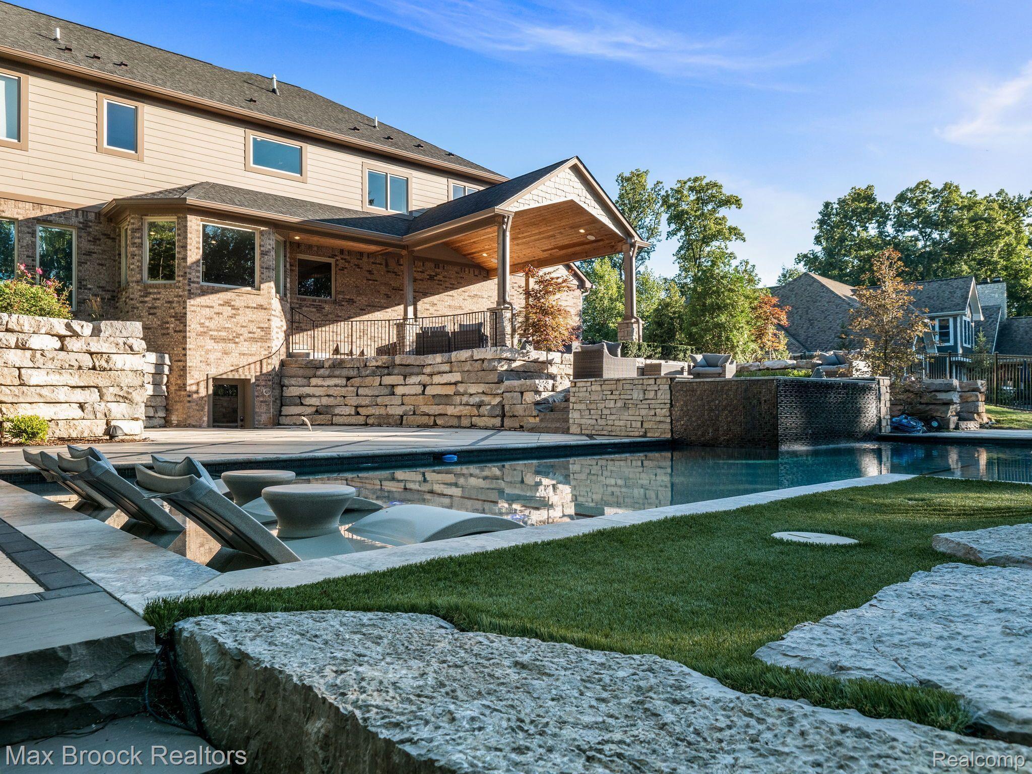 12385 BOULDER Pass
